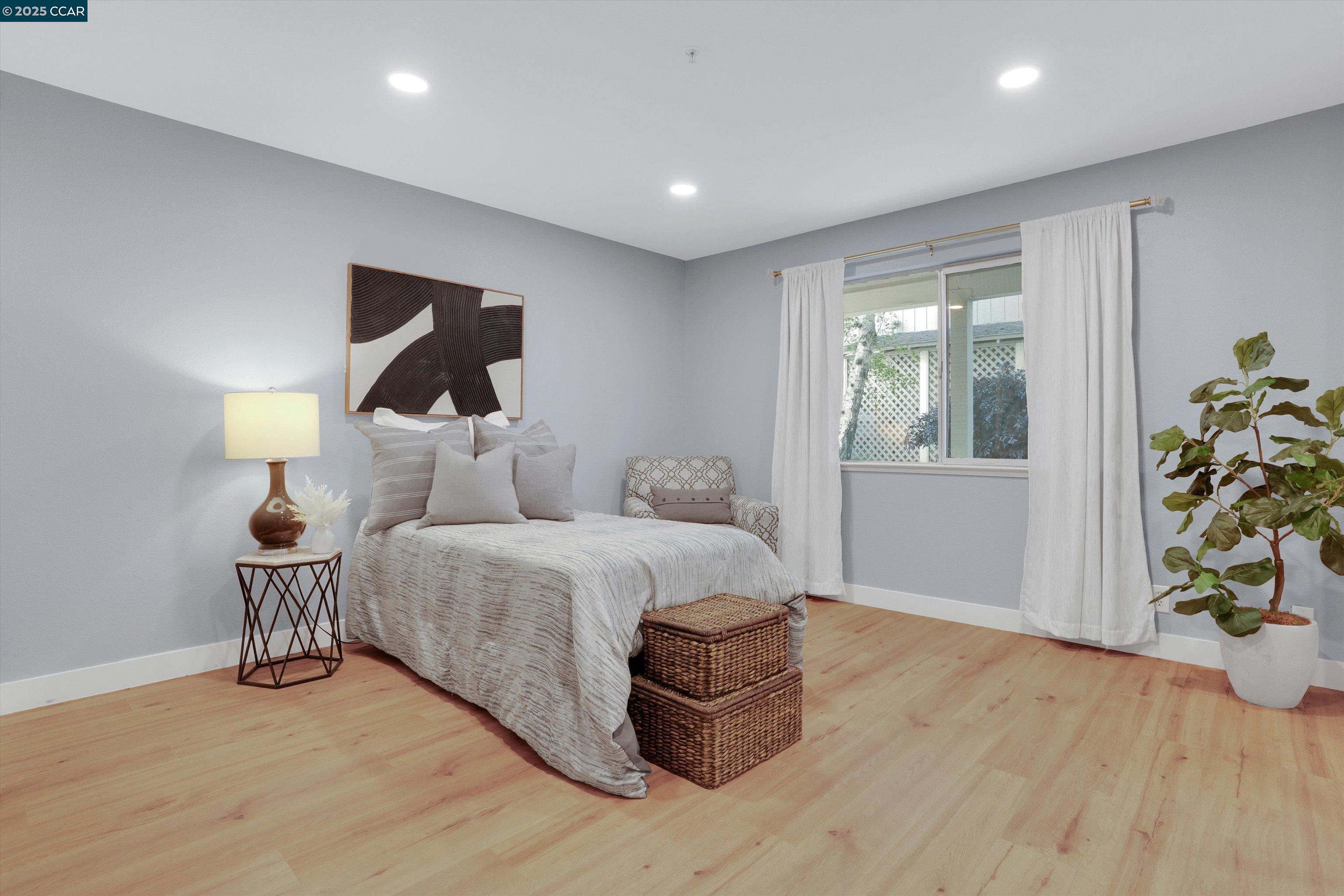Detail Gallery Image 18 of 27 For 2725 Oak Rd a,  Walnut Creek,  CA 94597 - 2 Beds | 2 Baths