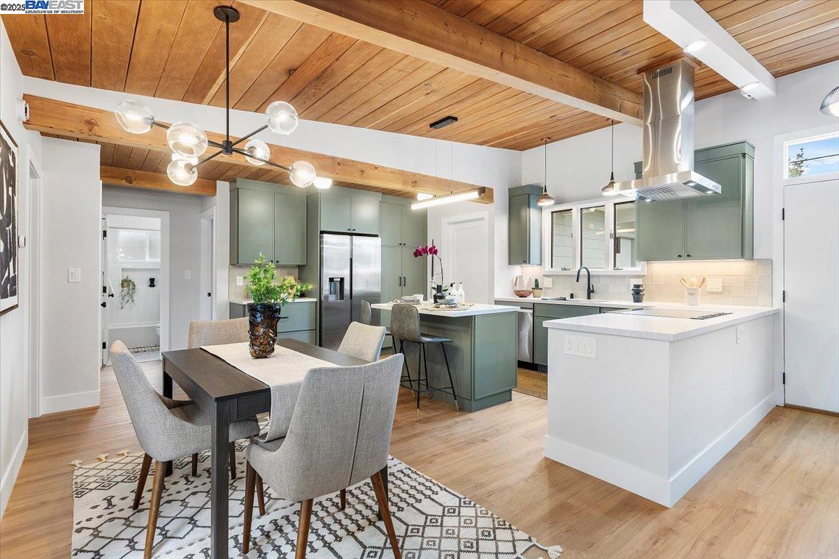 Detail Gallery Image 14 of 48 For 558 Maple Ave, Sunnyvale,  CA 94085 - 3 Beds | 1 Baths