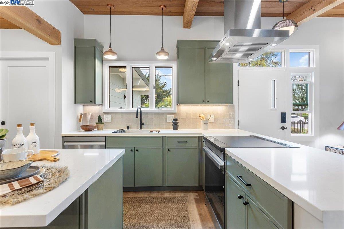 Detail Gallery Image 16 of 48 For 558 Maple Ave, Sunnyvale,  CA 94085 - 3 Beds | 1 Baths