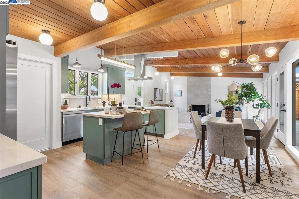Detail Gallery Image 18 of 48 For 558 Maple Ave, Sunnyvale,  CA 94085 - 3 Beds | 1 Baths