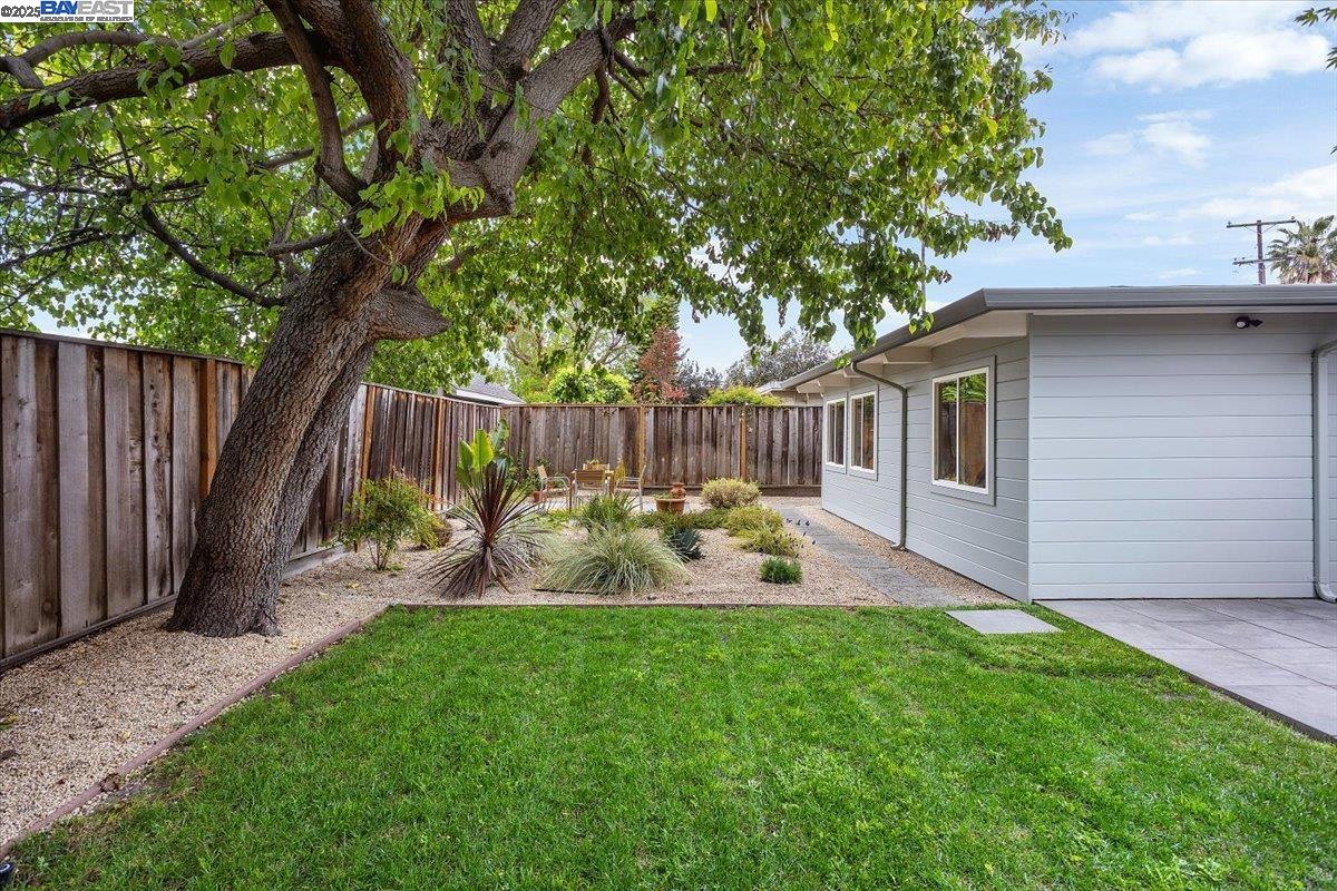 Detail Gallery Image 33 of 48 For 558 Maple Ave, Sunnyvale,  CA 94085 - 3 Beds | 1 Baths