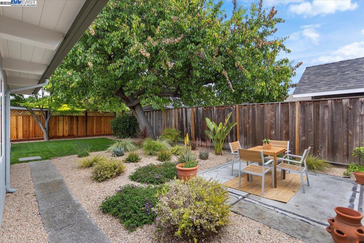 Detail Gallery Image 36 of 48 For 558 Maple Ave, Sunnyvale,  CA 94085 - 3 Beds | 1 Baths
