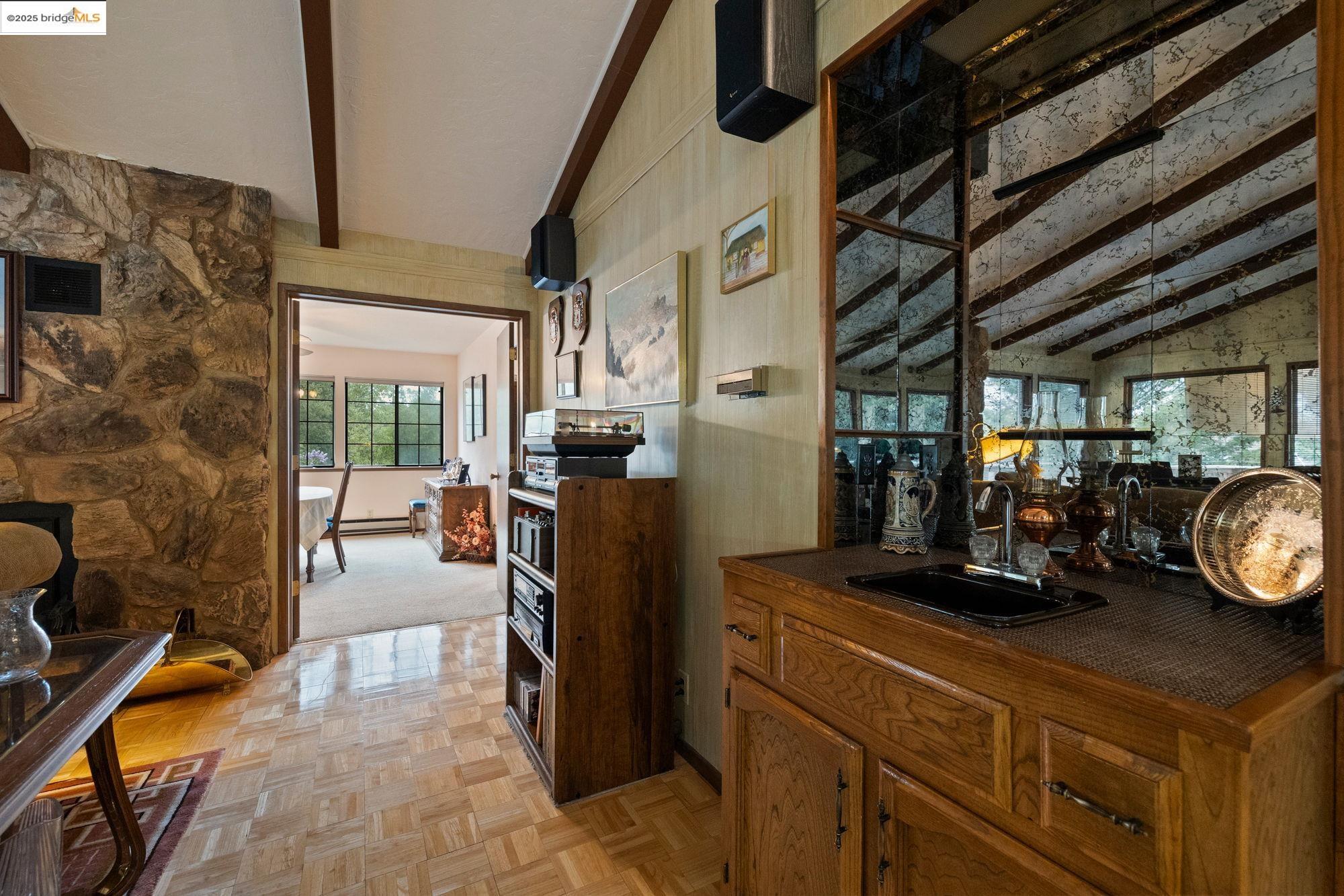 Detail Gallery Image 14 of 37 For 12632 Cresthaven Dr, Groveland,  CA 95321 - 3 Beds | 2 Baths
