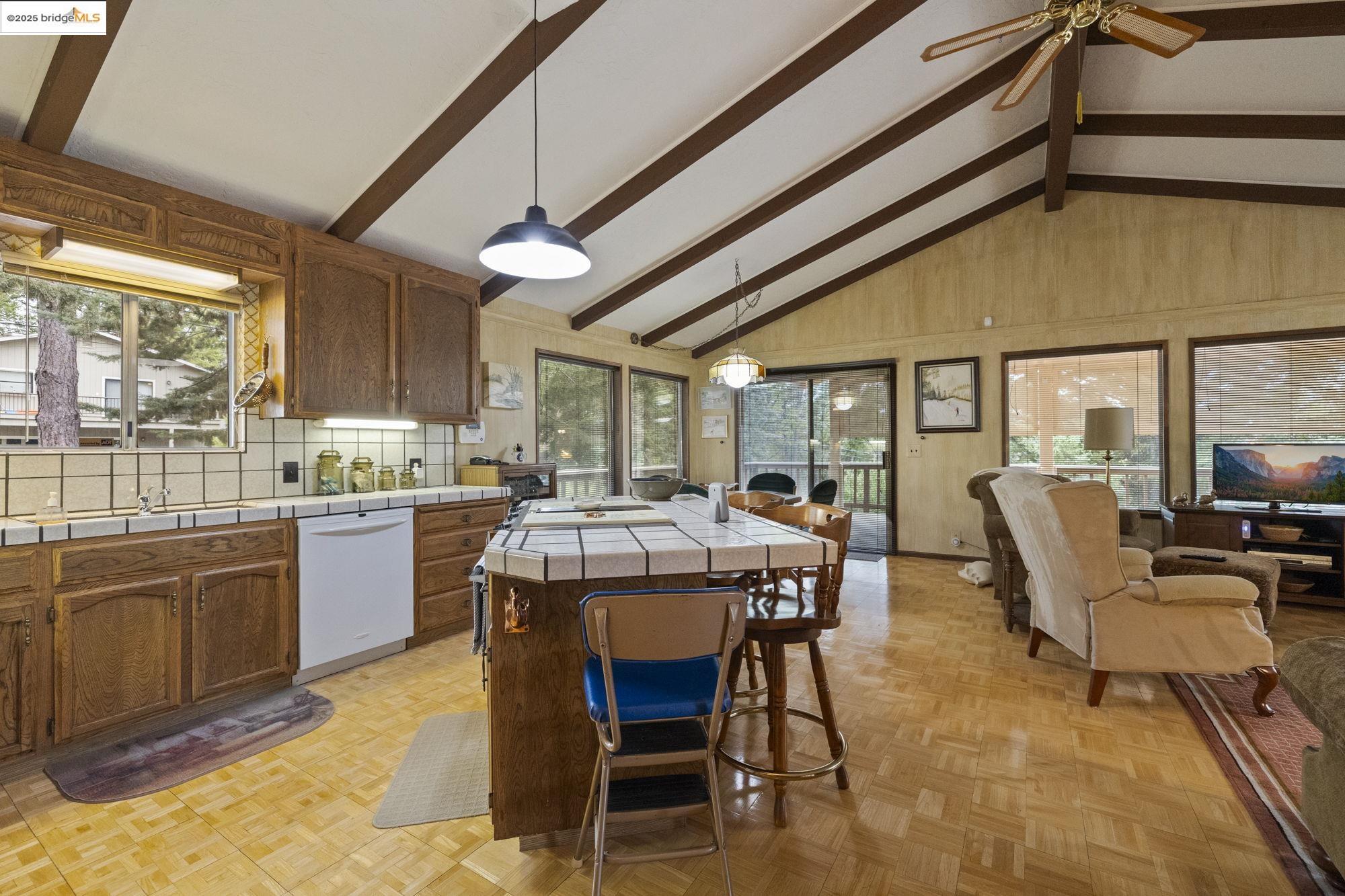 Detail Gallery Image 5 of 37 For 12632 Cresthaven Dr, Groveland,  CA 95321 - 3 Beds | 2 Baths