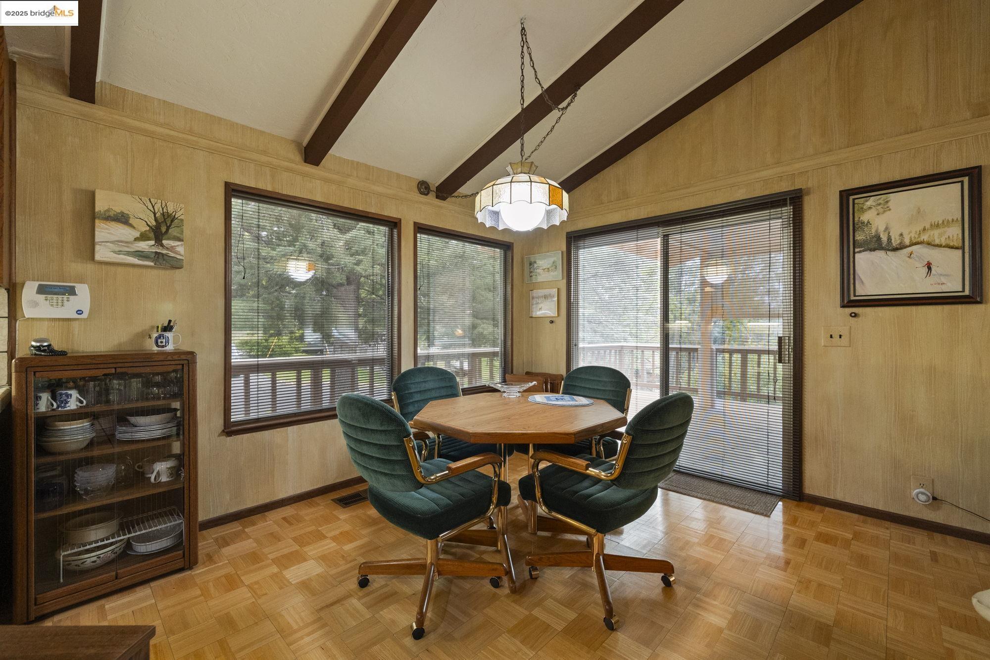 Detail Gallery Image 8 of 37 For 12632 Cresthaven Dr, Groveland,  CA 95321 - 3 Beds | 2 Baths