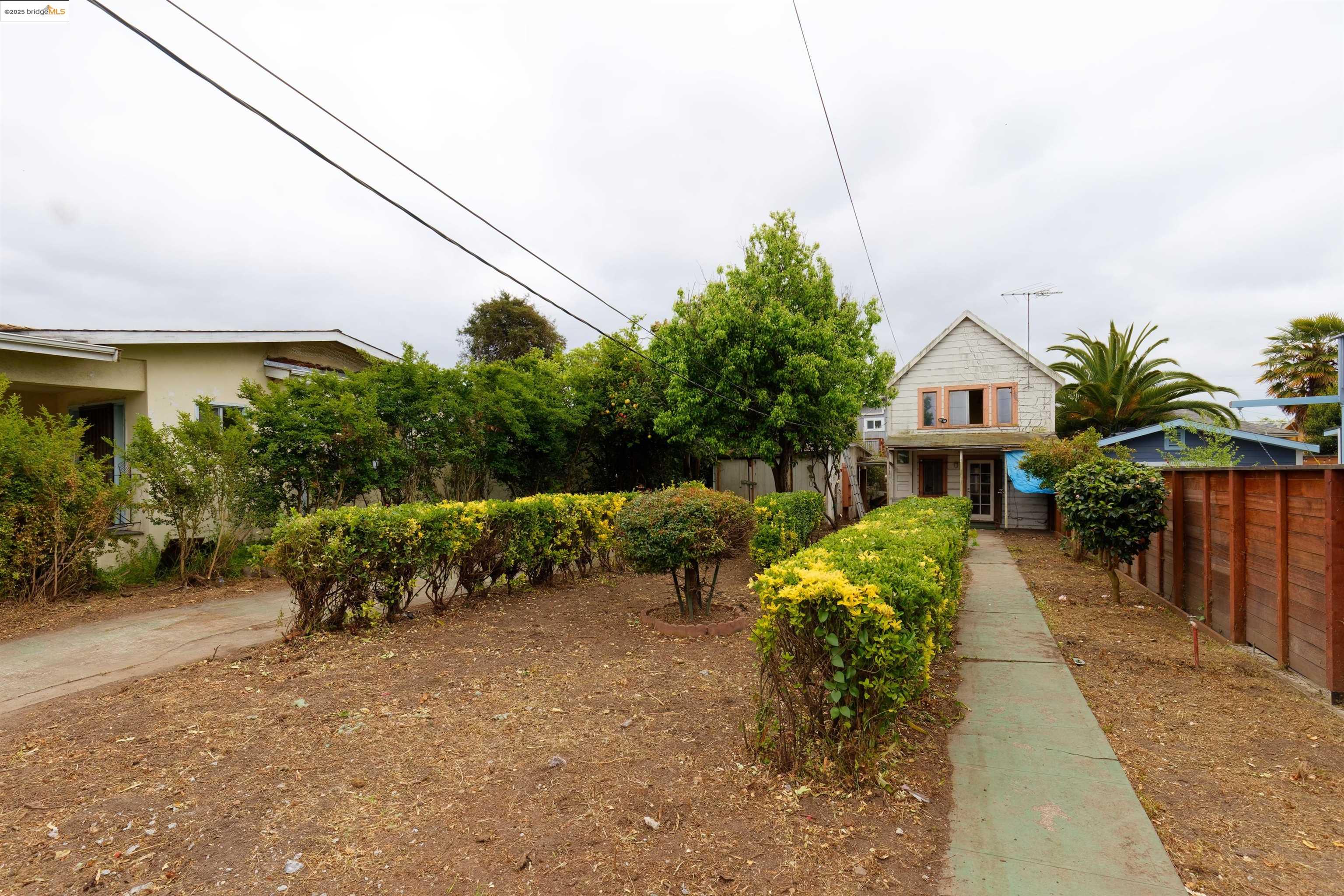 1029 57Th St, Oakland, California 94608, 2 Bedrooms Bedrooms, 4 Rooms Rooms,1 BathroomBathrooms,Residential,For Sale,1029 57Th St,41095176