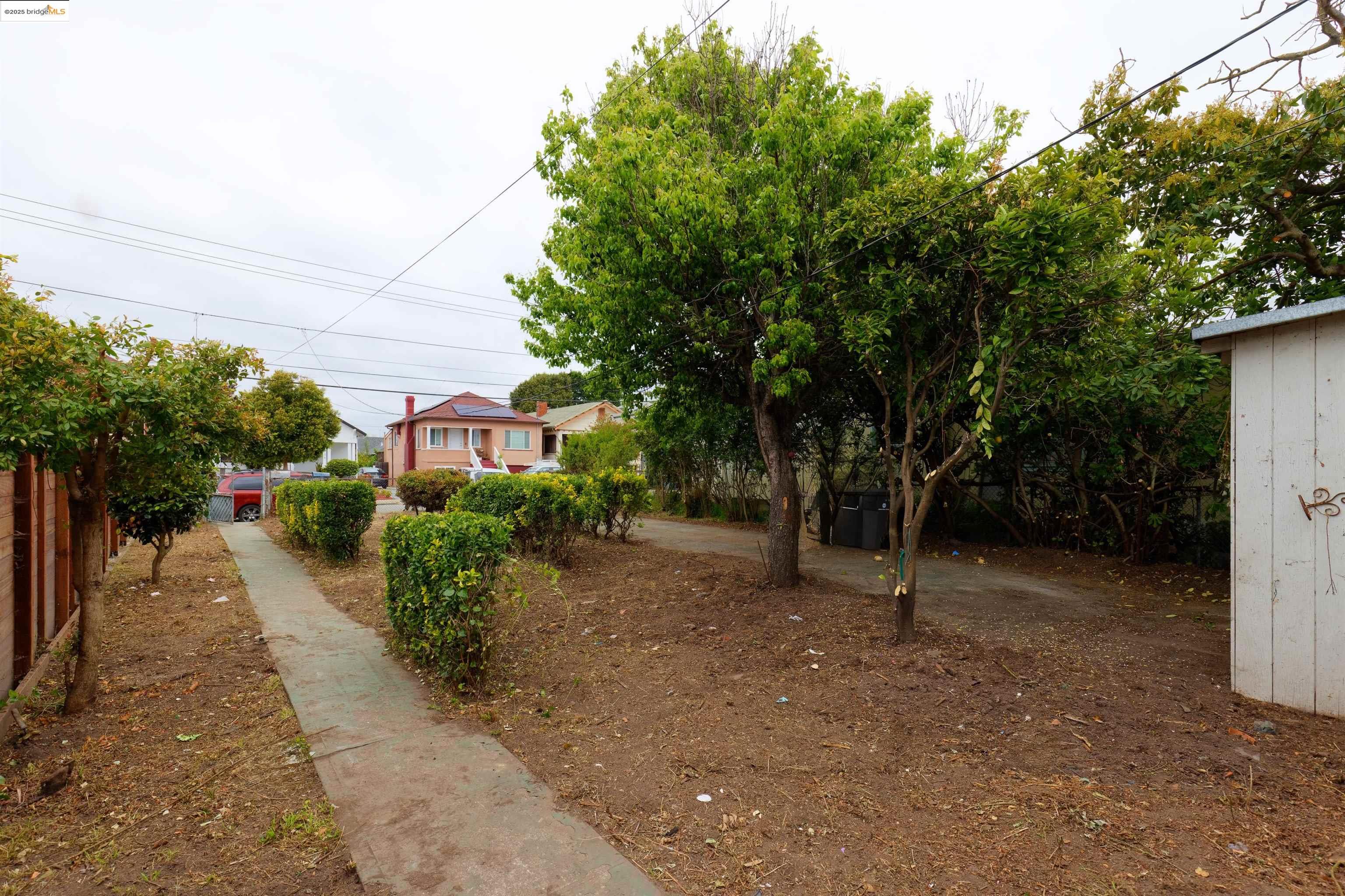 1029 57Th St, Oakland, California 94608, 2 Bedrooms Bedrooms, 4 Rooms Rooms,1 BathroomBathrooms,Residential,For Sale,1029 57Th St,41095176
