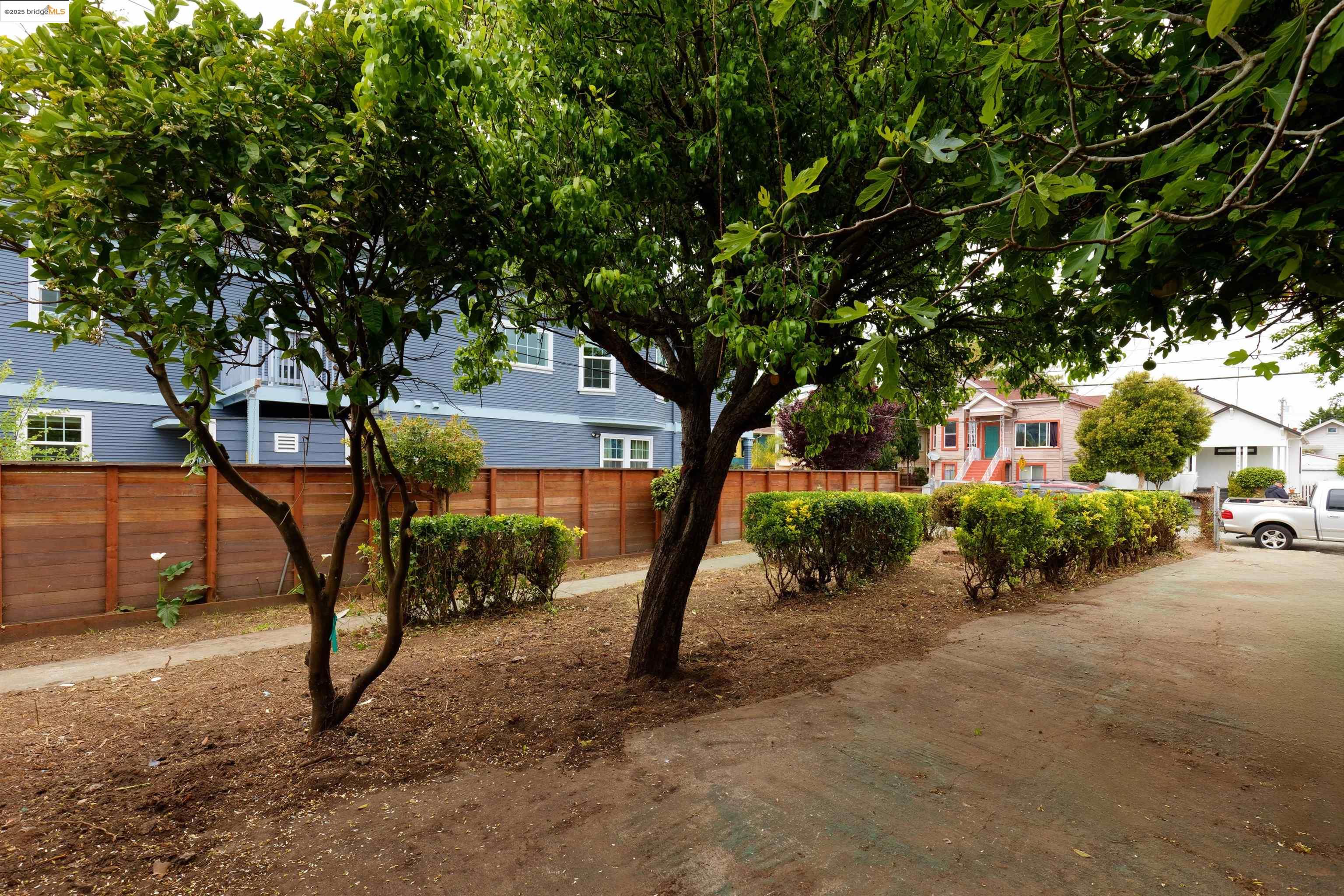 1029 57Th St, Oakland, California 94608, 2 Bedrooms Bedrooms, 4 Rooms Rooms,1 BathroomBathrooms,Residential,For Sale,1029 57Th St,41095176