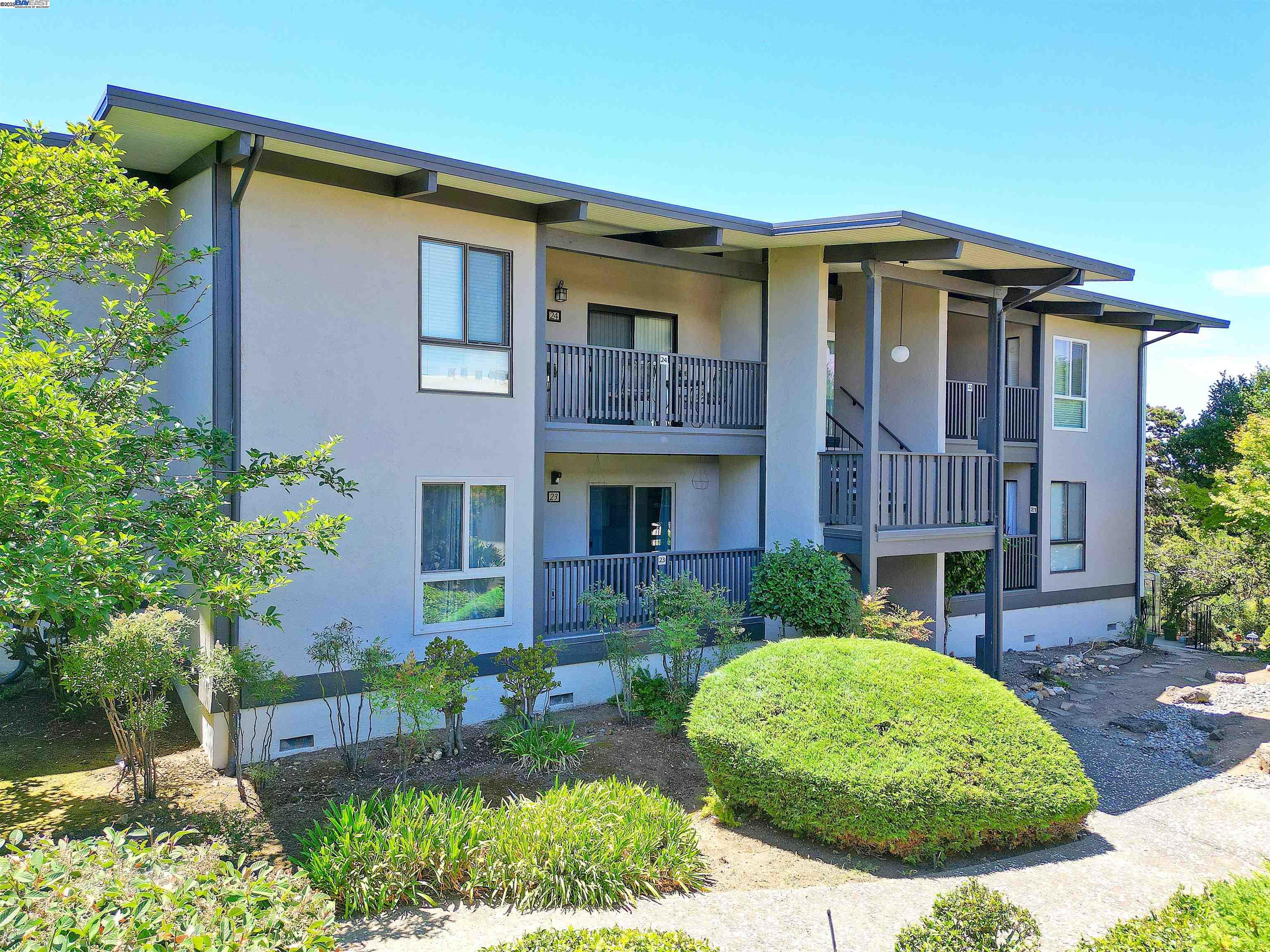 MLS: 41095177 Condo For Sale