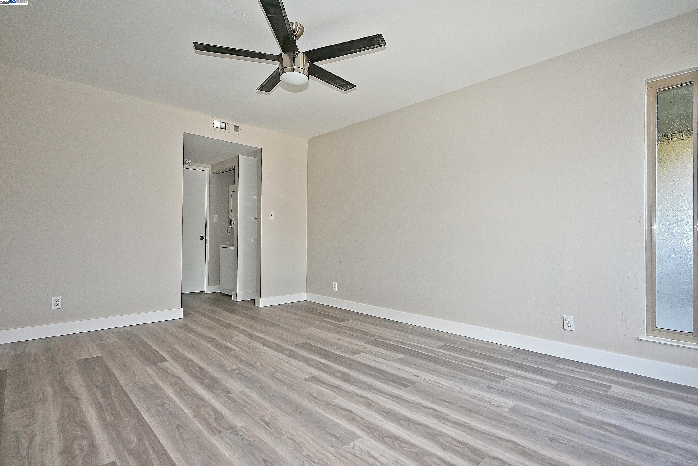 Detail Gallery Image 19 of 39 For 19100 Crest Ave #23,  Castro Valley,  CA 94546 - 2 Beds | 1 Baths