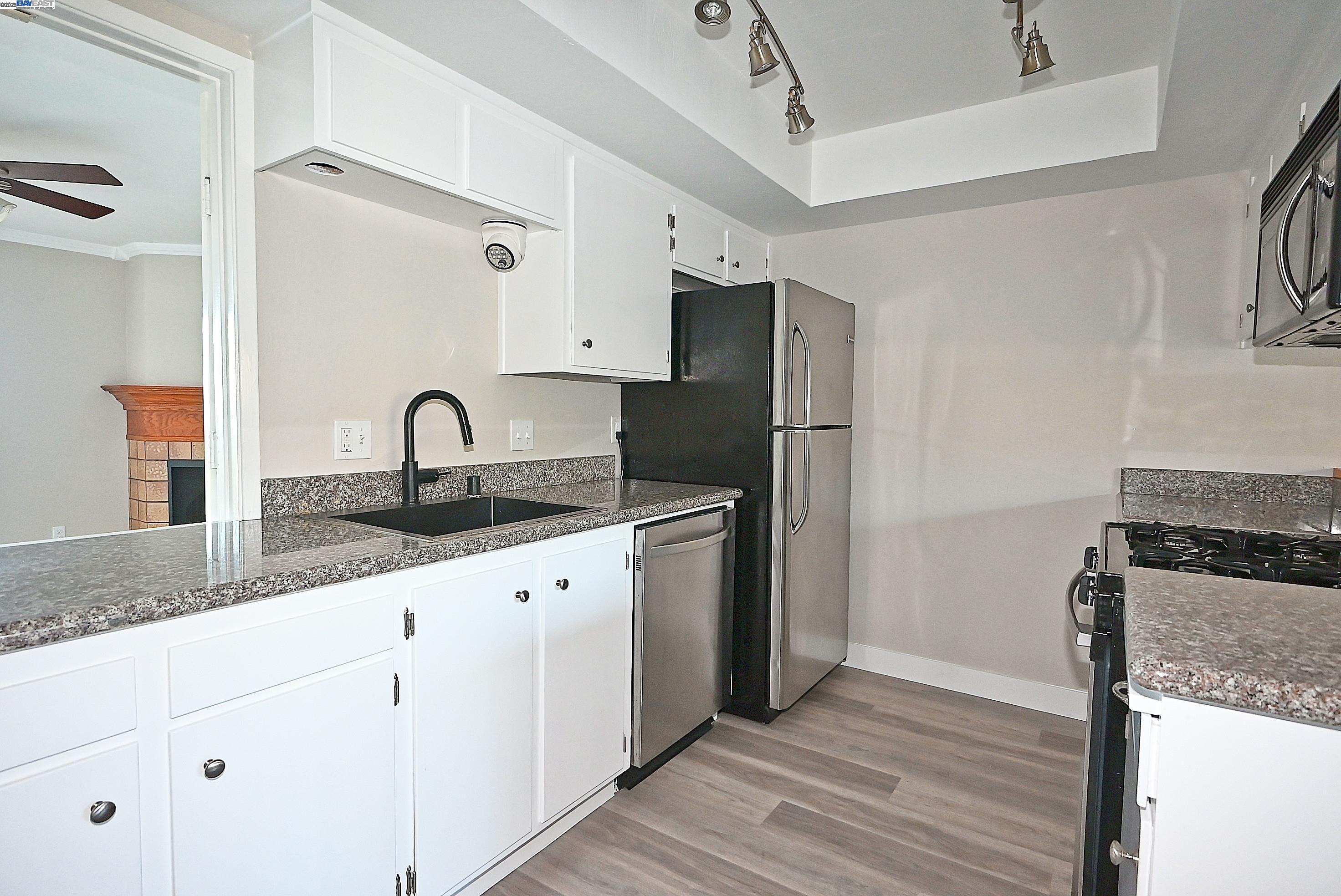 Photo #8: 41095177 Listing: Photo #8