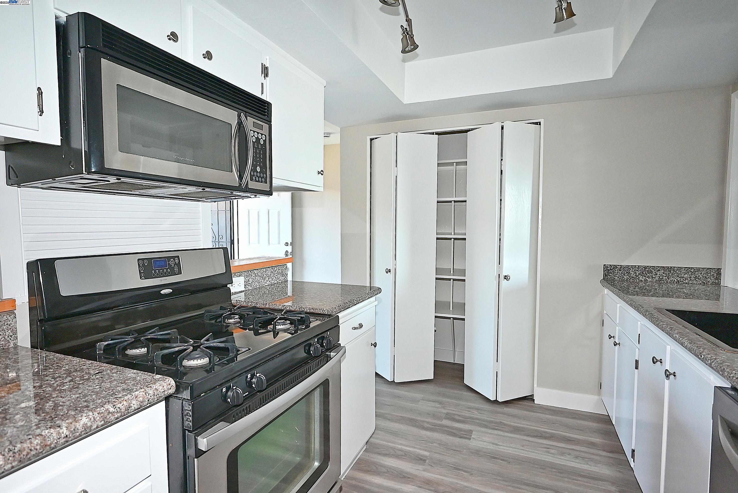 Photo #9: 41095177 Listing: Photo #9