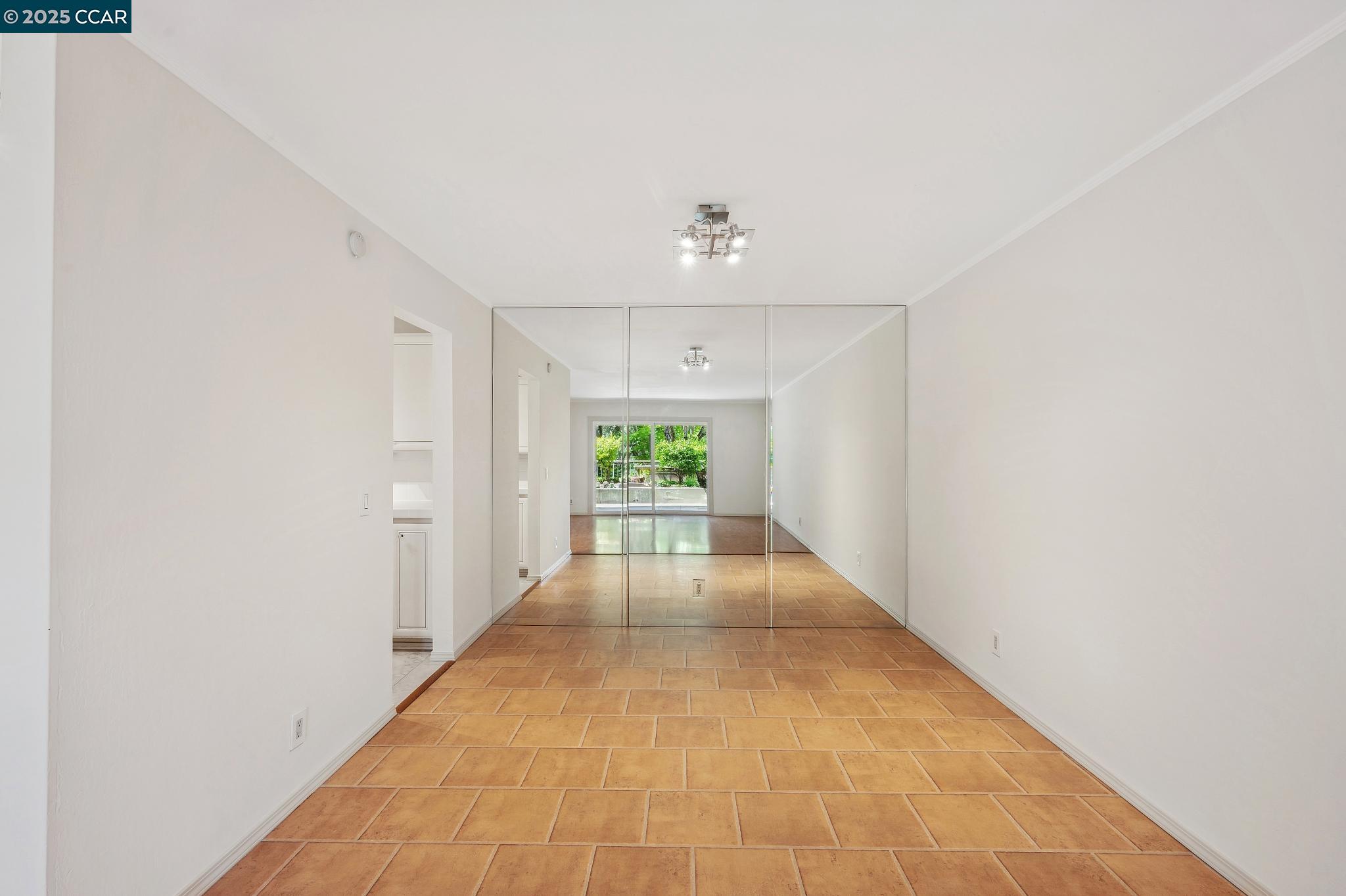 Photo #16: 41095182 Listing: Photo #16