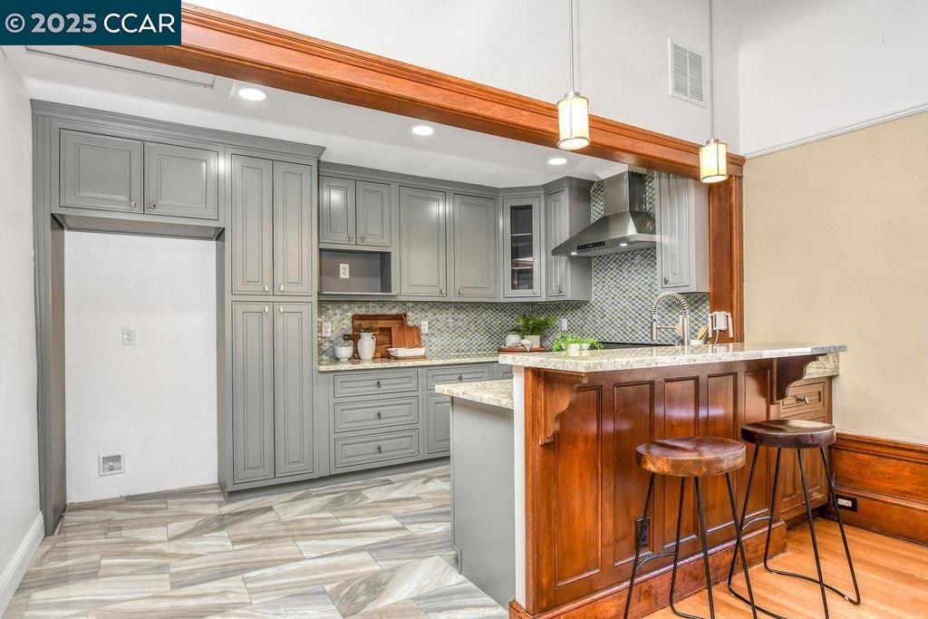 Detail Gallery Image 12 of 54 For 4100 Alhambra Way, Martinez,  CA 94553 - 5 Beds | 3/1 Baths