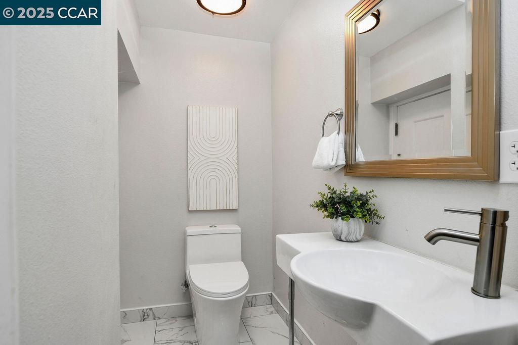 Detail Gallery Image 19 of 54 For 4100 Alhambra Way, Martinez,  CA 94553 - 5 Beds | 3/1 Baths