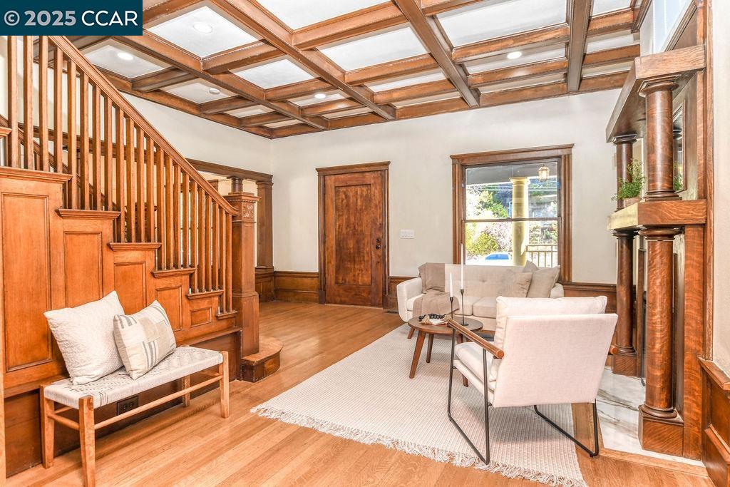 Detail Gallery Image 10 of 54 For 4100 Alhambra Way, Martinez,  CA 94553 - 5 Beds | 3/1 Baths