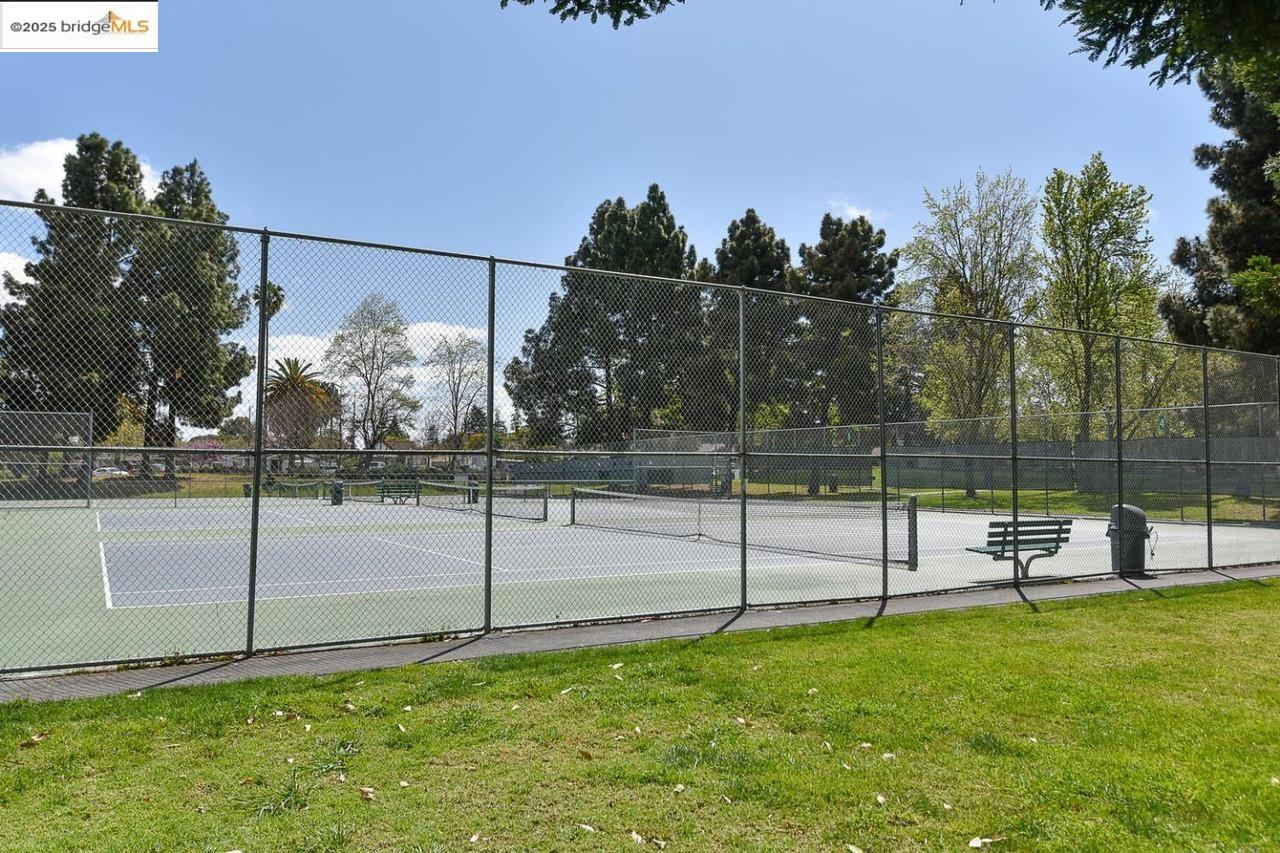 Detail Gallery Image 12 of 12 For 650 Alamo Ct #9,  Mountain View,  CA 94043 - 2 Beds | 1 Baths