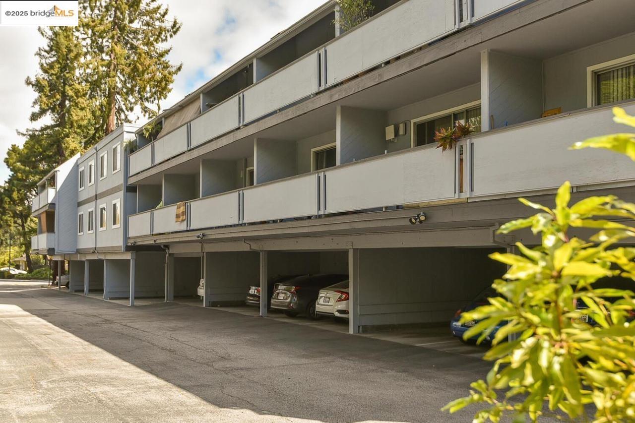 Detail Gallery Image 10 of 12 For 650 Alamo Ct #9,  Mountain View,  CA 94043 - 2 Beds | 1 Baths