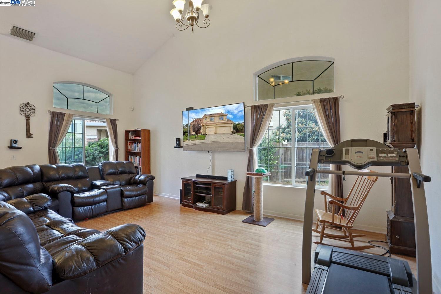 Detail Gallery Image 13 of 21 For , Stockton,  CA 95212 - 5 Beds | 3/1 Baths