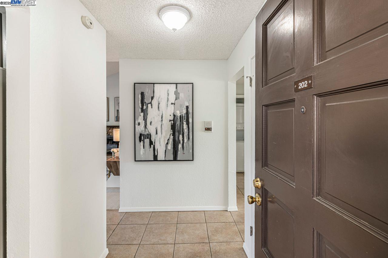 MLS: 41095191 Condo For Sale