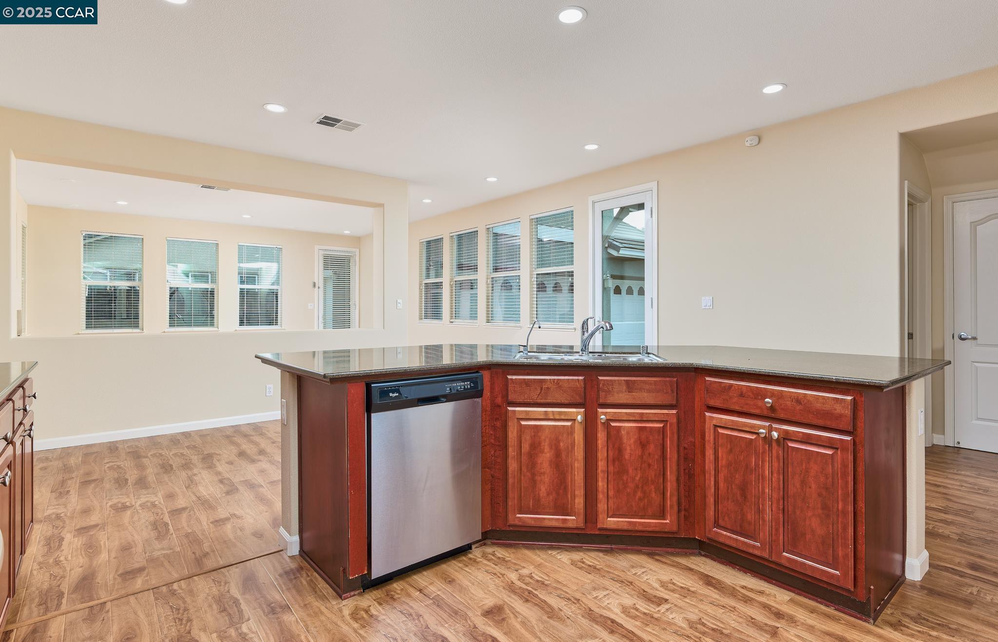 Detail Gallery Image 12 of 38 For 4874 Snowy Egret Way, Oakley,  CA 94561 - 4 Beds | 2/1 Baths