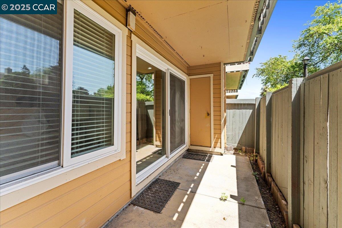 property-img