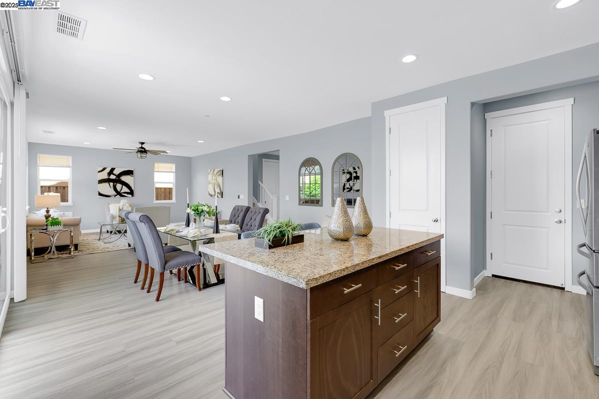 Detail Gallery Image 19 of 56 For 18 Prescott Cir, Oakley,  CA 94561 - 4 Beds | 3 Baths