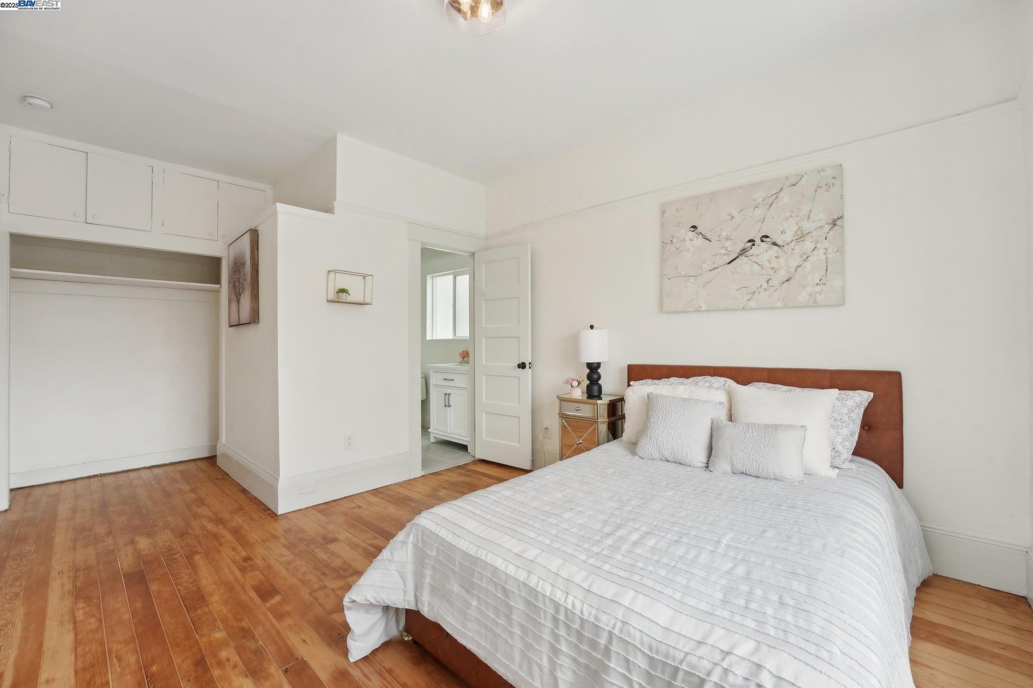 Detail Gallery Image 18 of 54 For 2155 42nd Ave, Oakland,  CA 94601 - 5 Beds | 3/1 Baths