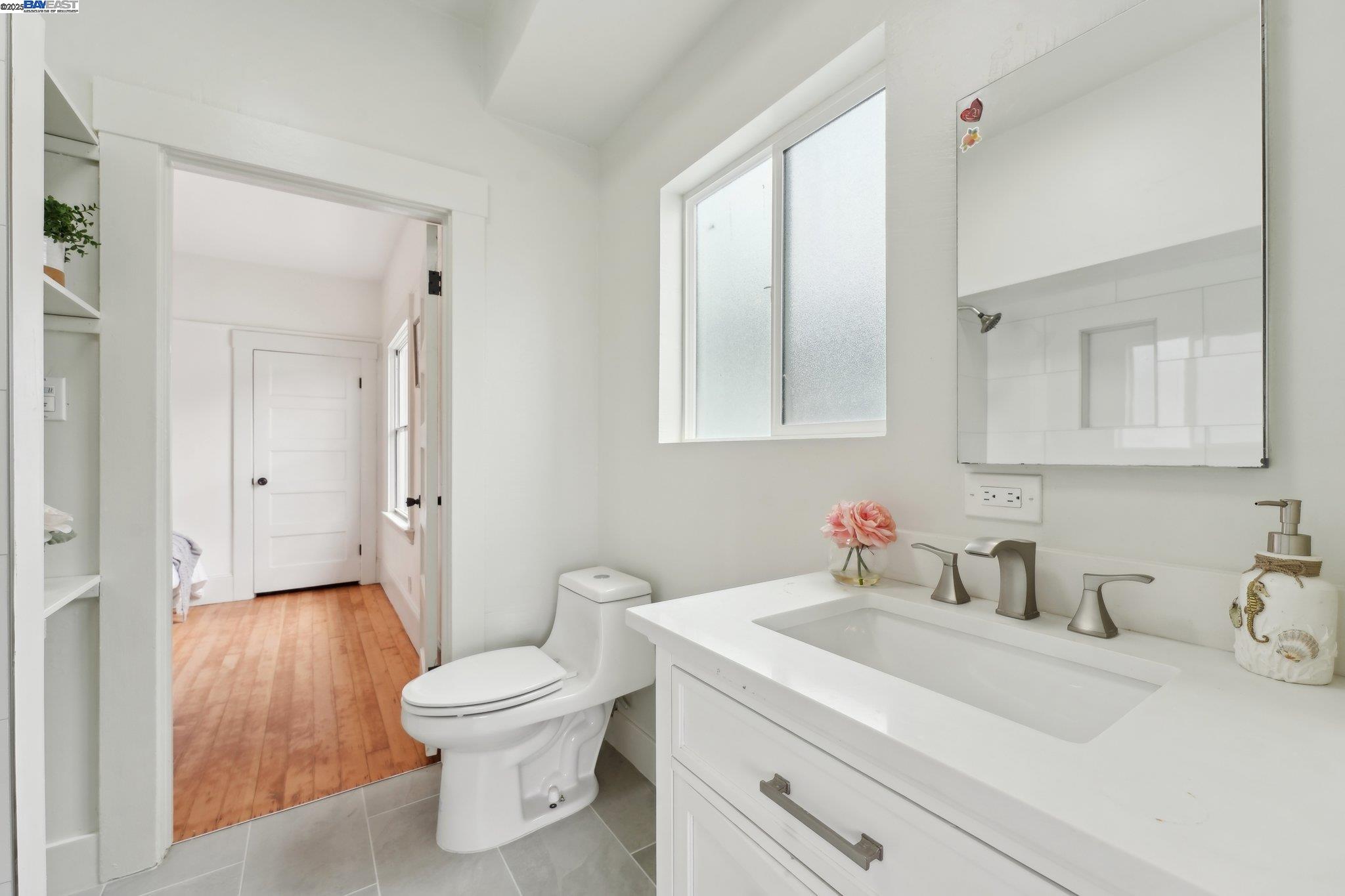 Detail Gallery Image 19 of 54 For 2155 42nd Ave, Oakland,  CA 94601 - 5 Beds | 3/1 Baths