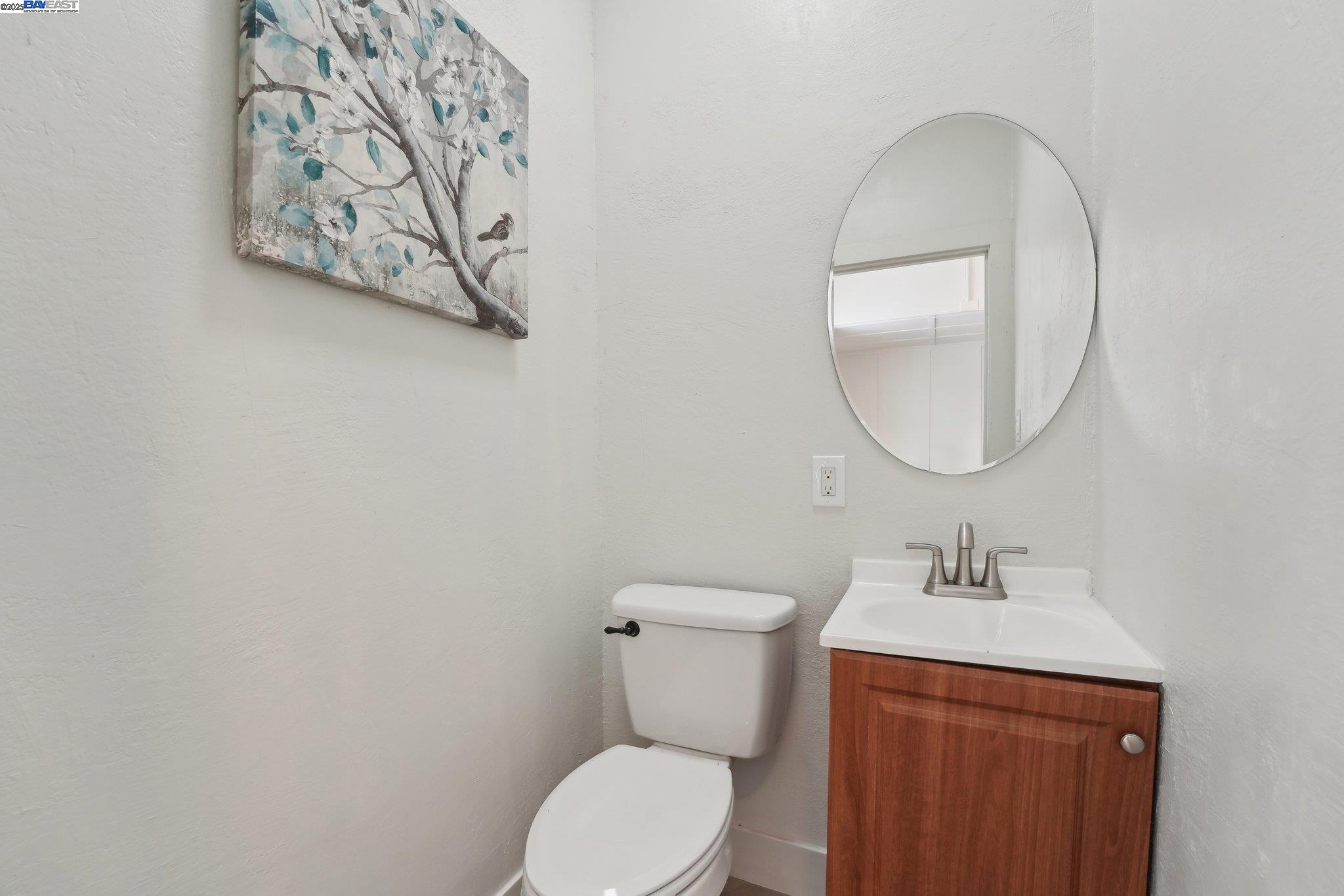 Detail Gallery Image 42 of 54 For 2155 42nd Ave, Oakland,  CA 94601 - 5 Beds | 3/1 Baths