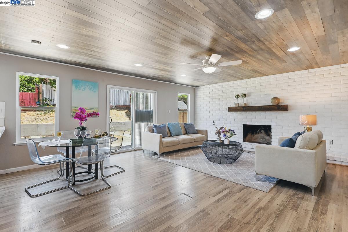 Detail Gallery Image 27 of 60 For 305 Granite Cir, Antioch,  CA 94509 - 4 Beds | 2/1 Baths