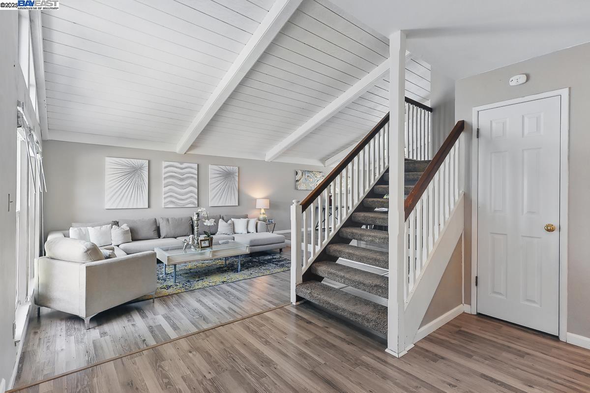 Detail Gallery Image 6 of 60 For 305 Granite Cir, Antioch,  CA 94509 - 4 Beds | 2/1 Baths