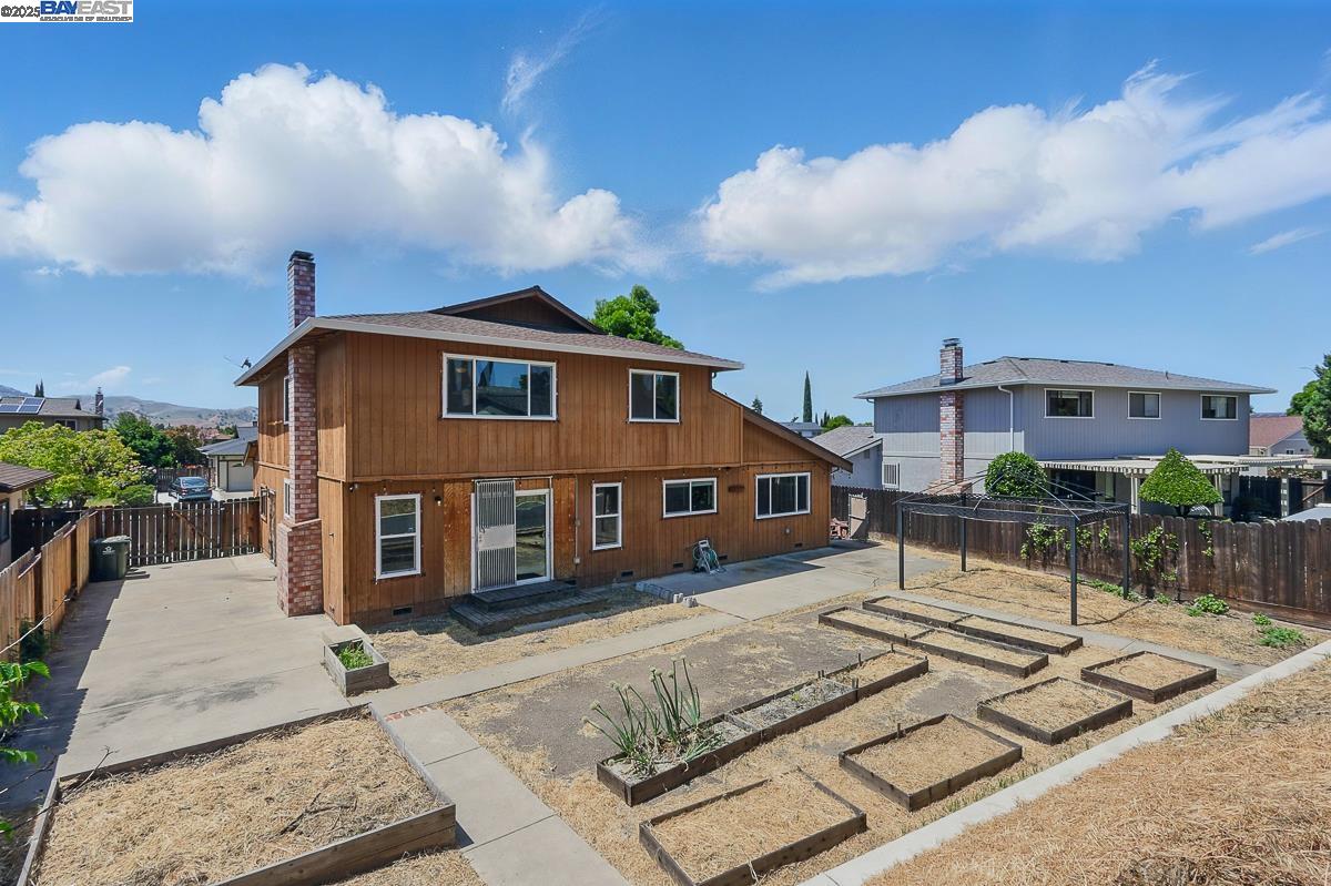 Detail Gallery Image 58 of 60 For 305 Granite Cir, Antioch,  CA 94509 - 4 Beds | 2/1 Baths