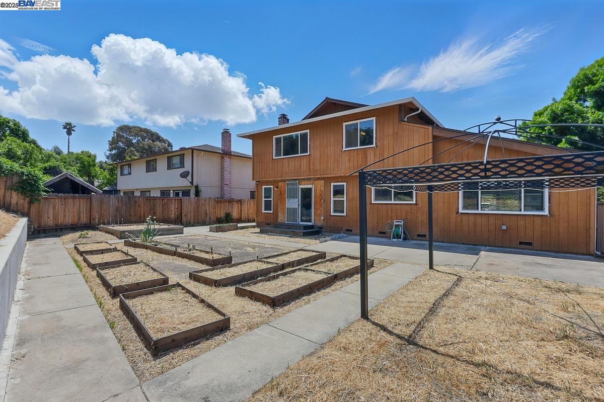 Detail Gallery Image 59 of 60 For 305 Granite Cir, Antioch,  CA 94509 - 4 Beds | 2/1 Baths