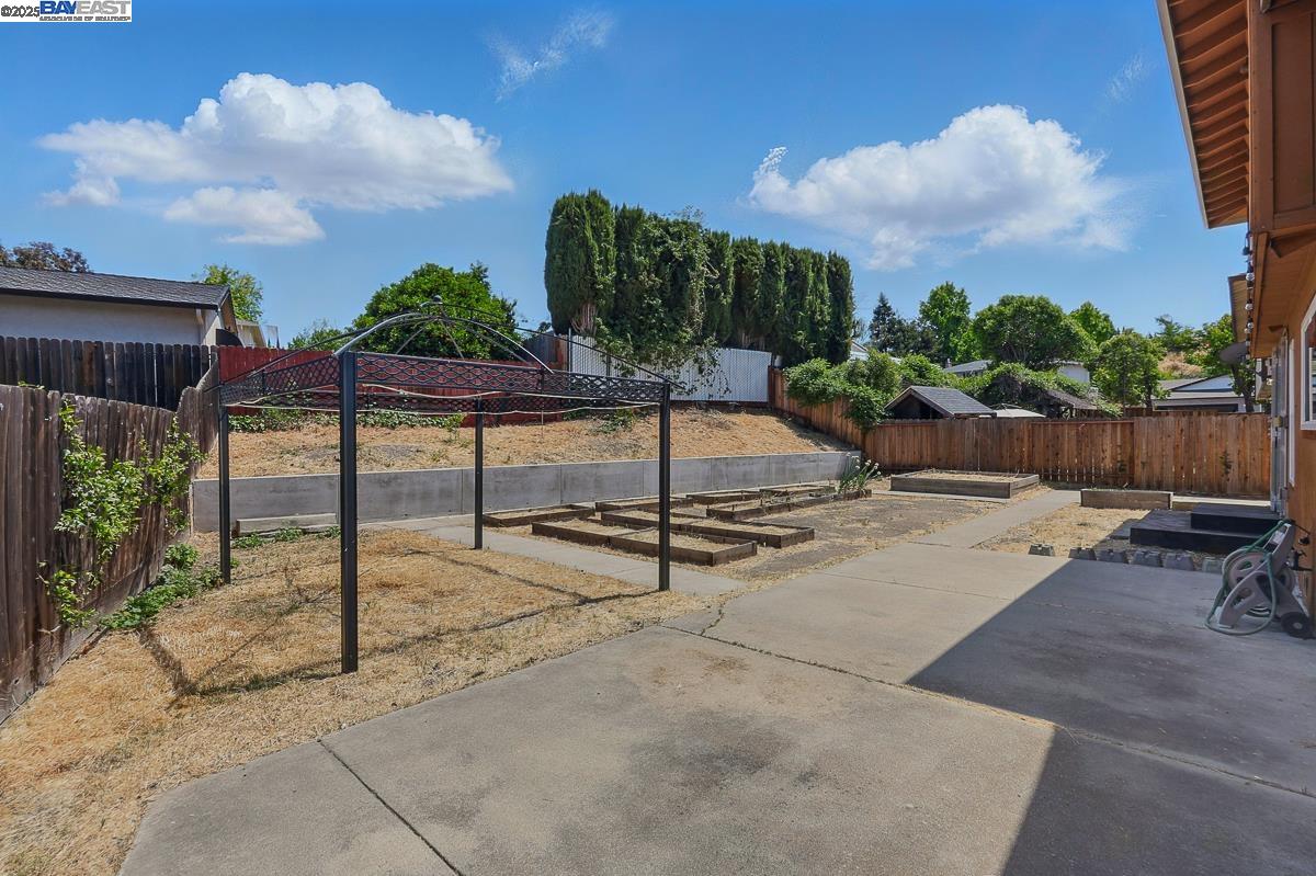 Detail Gallery Image 60 of 60 For 305 Granite Cir, Antioch,  CA 94509 - 4 Beds | 2/1 Baths