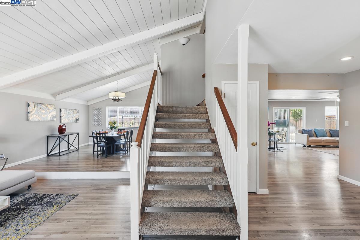 Detail Gallery Image 8 of 60 For 305 Granite Cir, Antioch,  CA 94509 - 4 Beds | 2/1 Baths