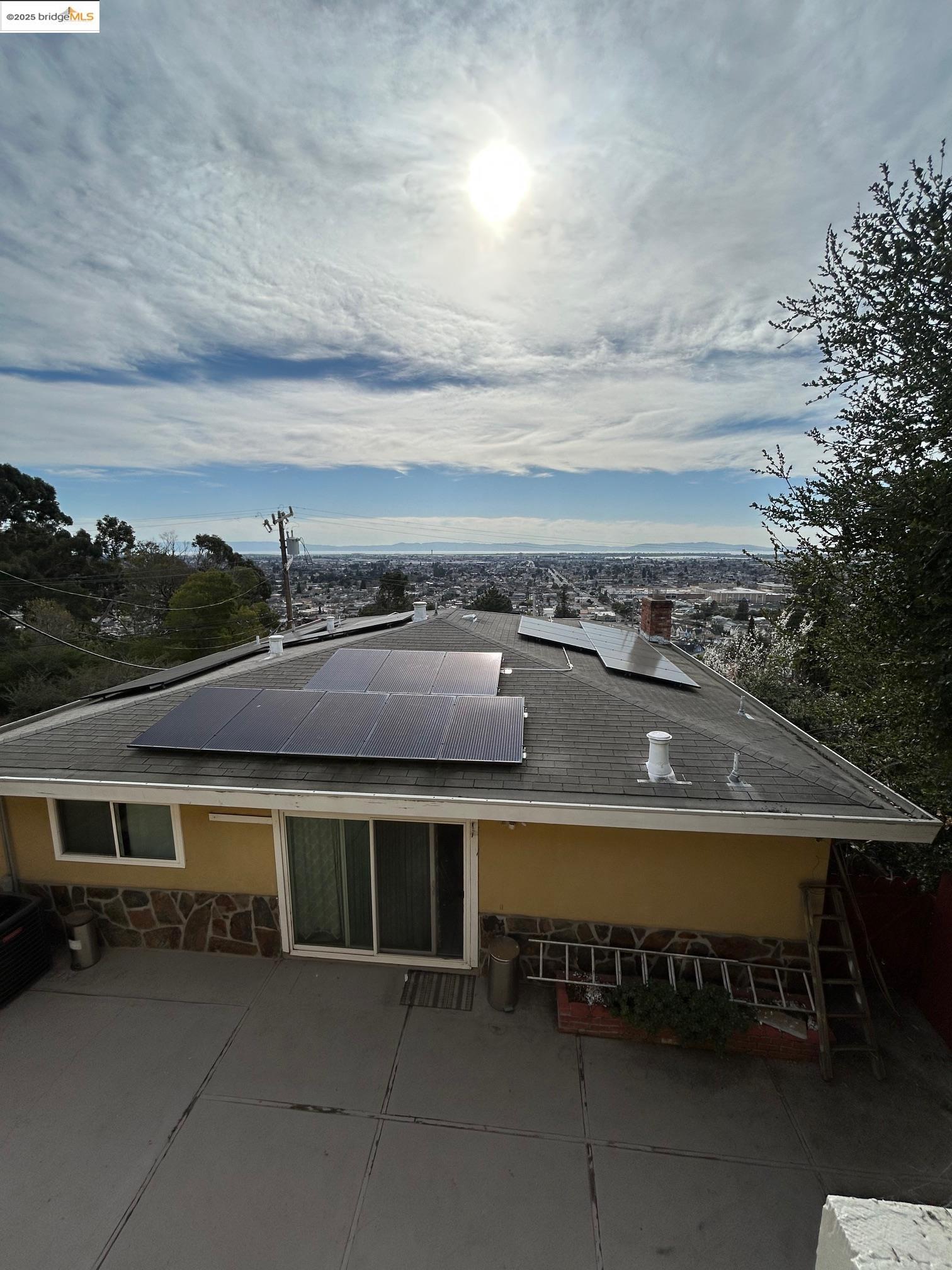 7442 B Hillmont Dr, Oakland, California 94605, 1 Bedroom Bedrooms, 3 Rooms Rooms,15 BathroomsBathrooms,Residential Lease,For Rent,7442 B Hillmont Dr,41095207