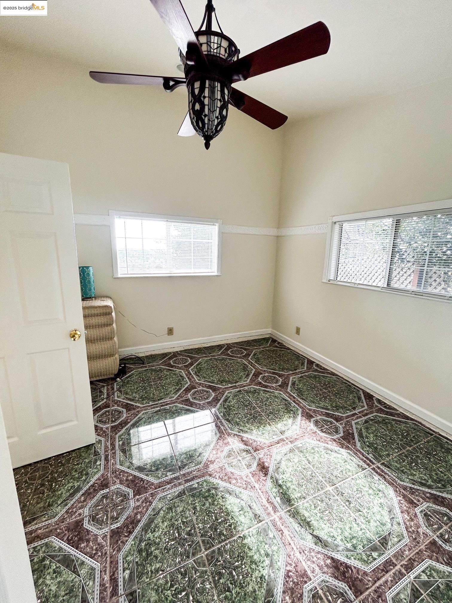 7442 B Hillmont Dr, Oakland, California 94605, 1 Bedroom Bedrooms, 3 Rooms Rooms,15 BathroomsBathrooms,Residential Lease,For Rent,7442 B Hillmont Dr,41095207