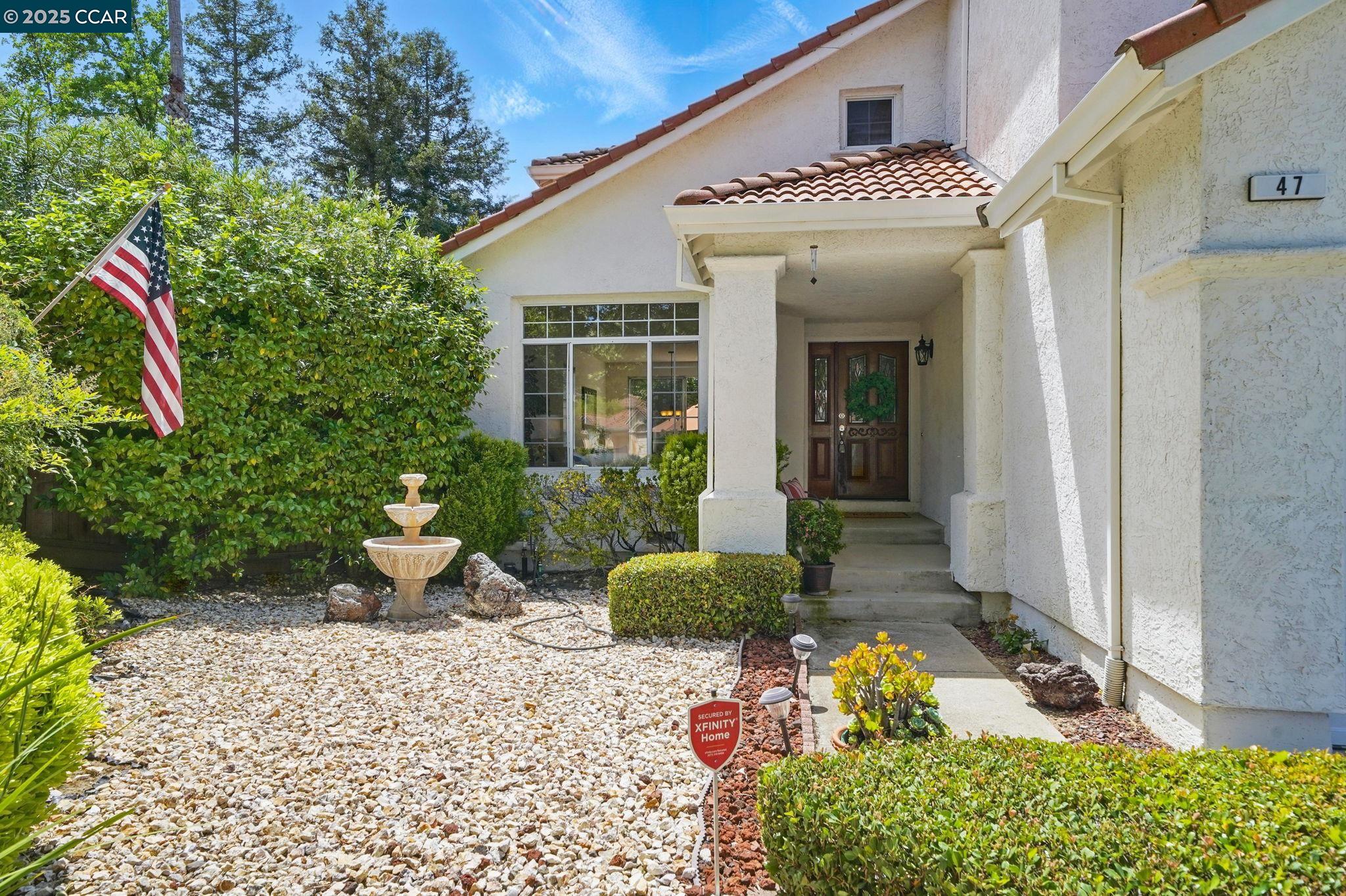 Detail Gallery Image 2 of 41 For 47 La Canada Ct, Clayton,  CA 94517 - 4 Beds | 2/1 Baths