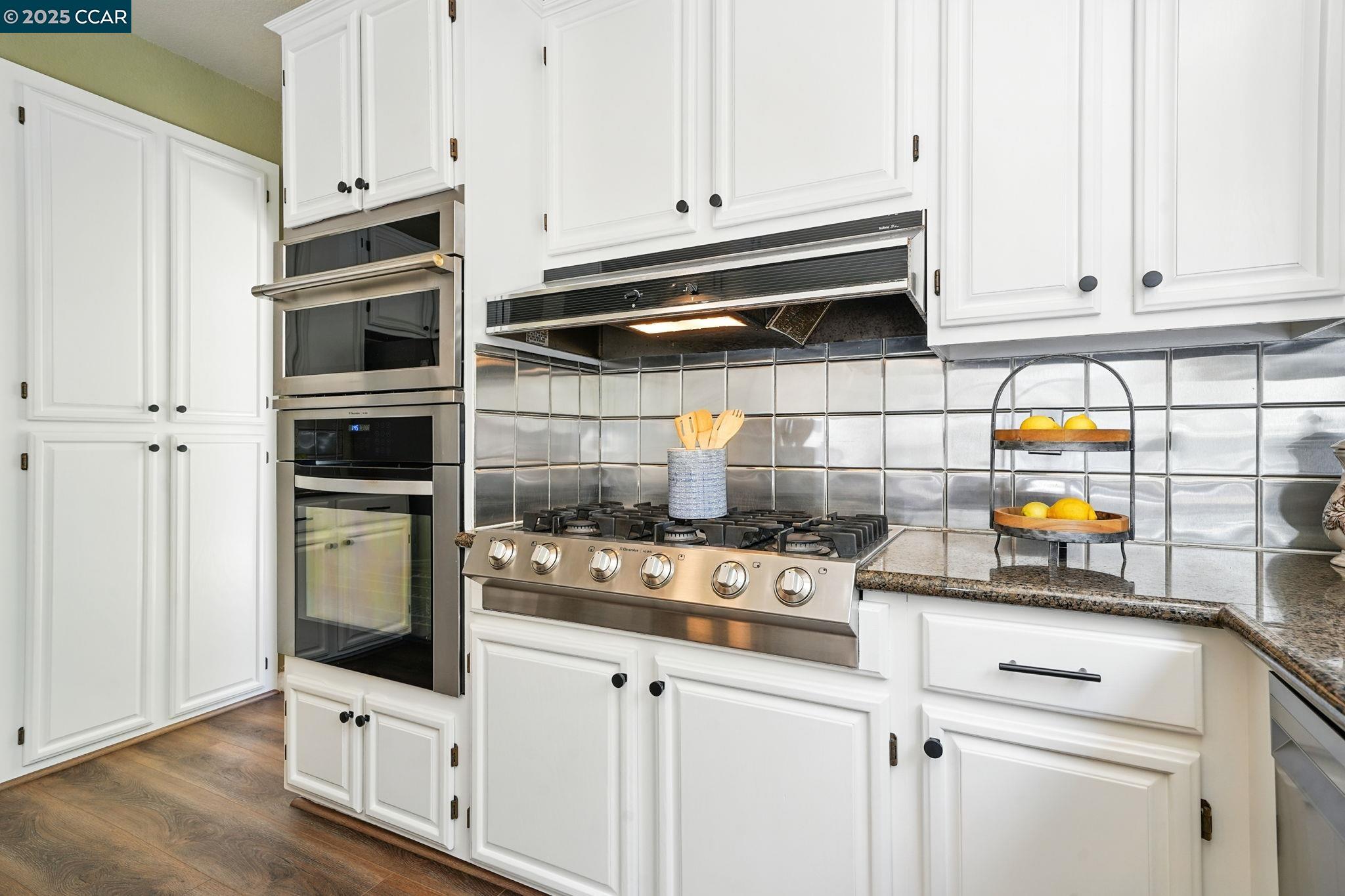 Detail Gallery Image 11 of 43 For 47 La Canada Ct, Clayton,  CA 94517 - 4 Beds | 2/1 Baths