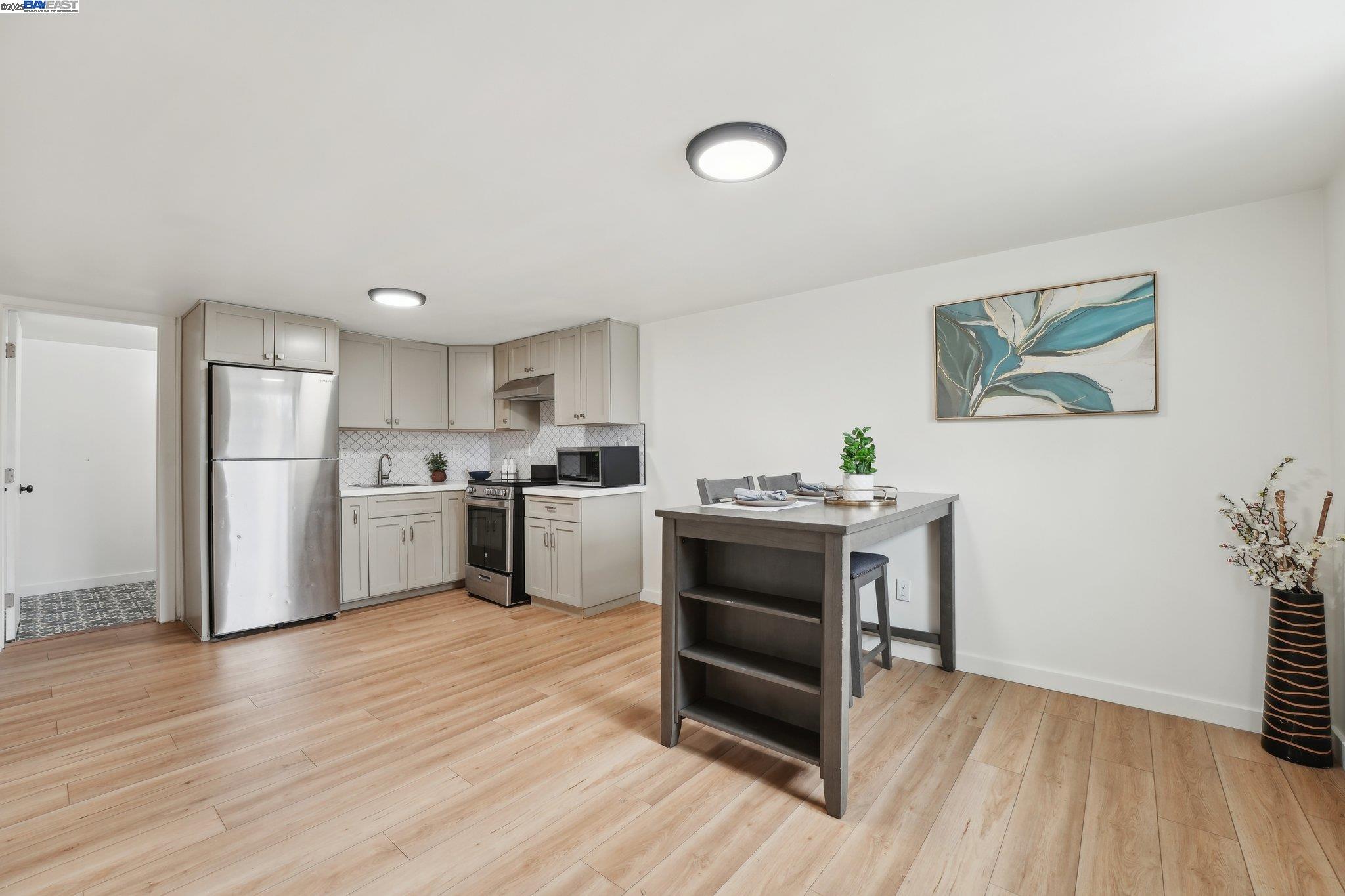 Detail Gallery Image 23 of 60 For 2155 42nd Ave, Oakland,  CA 94601 - – Beds | – Baths