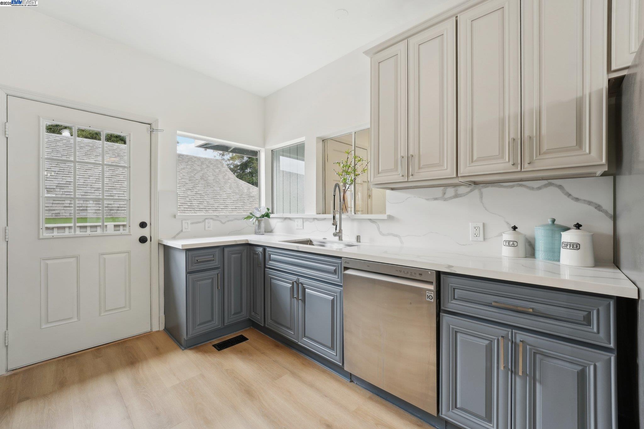 Detail Gallery Image 30 of 60 For 2155 42nd Ave, Oakland,  CA 94601 - – Beds | – Baths