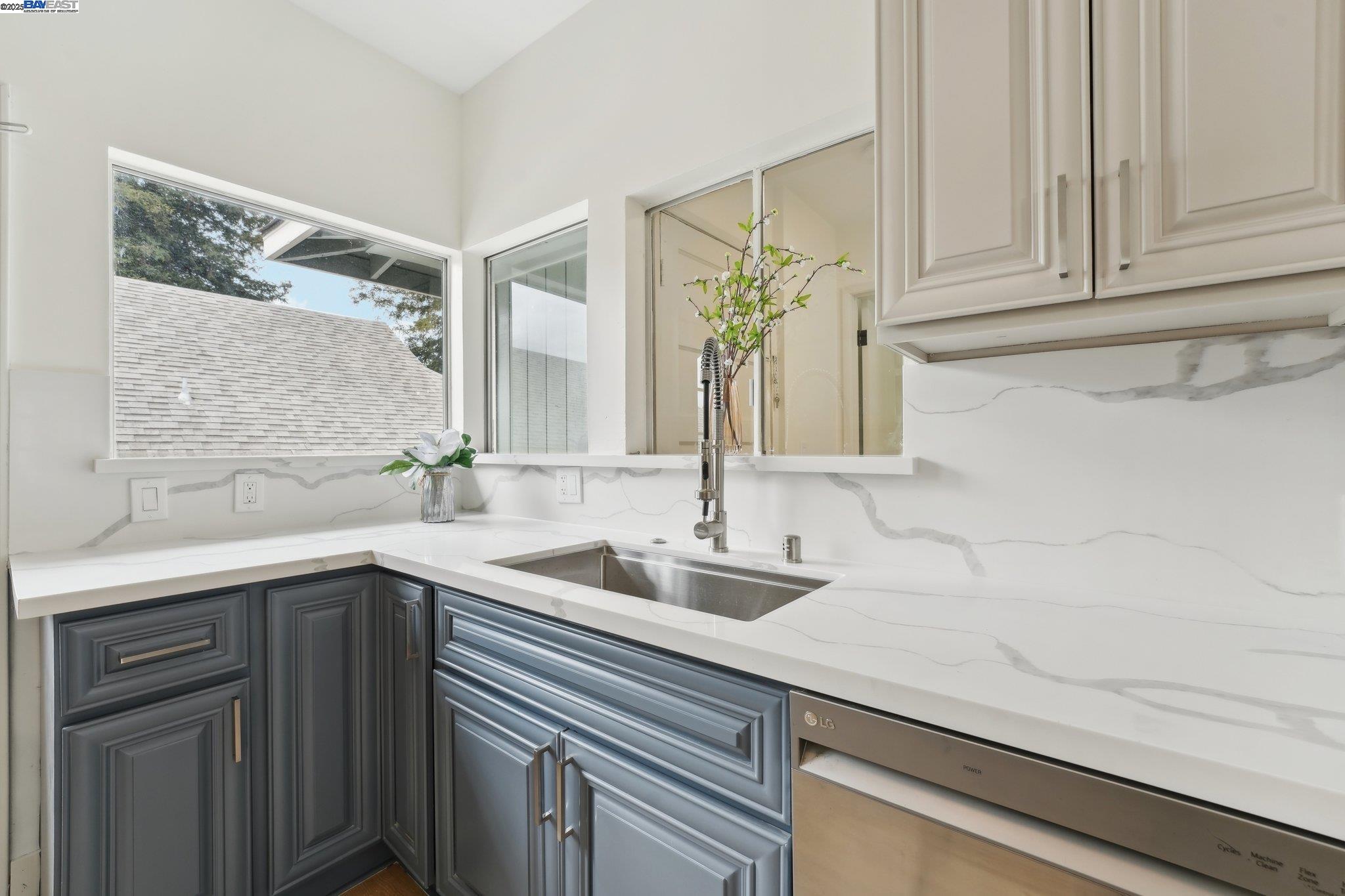 Detail Gallery Image 31 of 60 For 2155 42nd Ave, Oakland,  CA 94601 - – Beds | – Baths