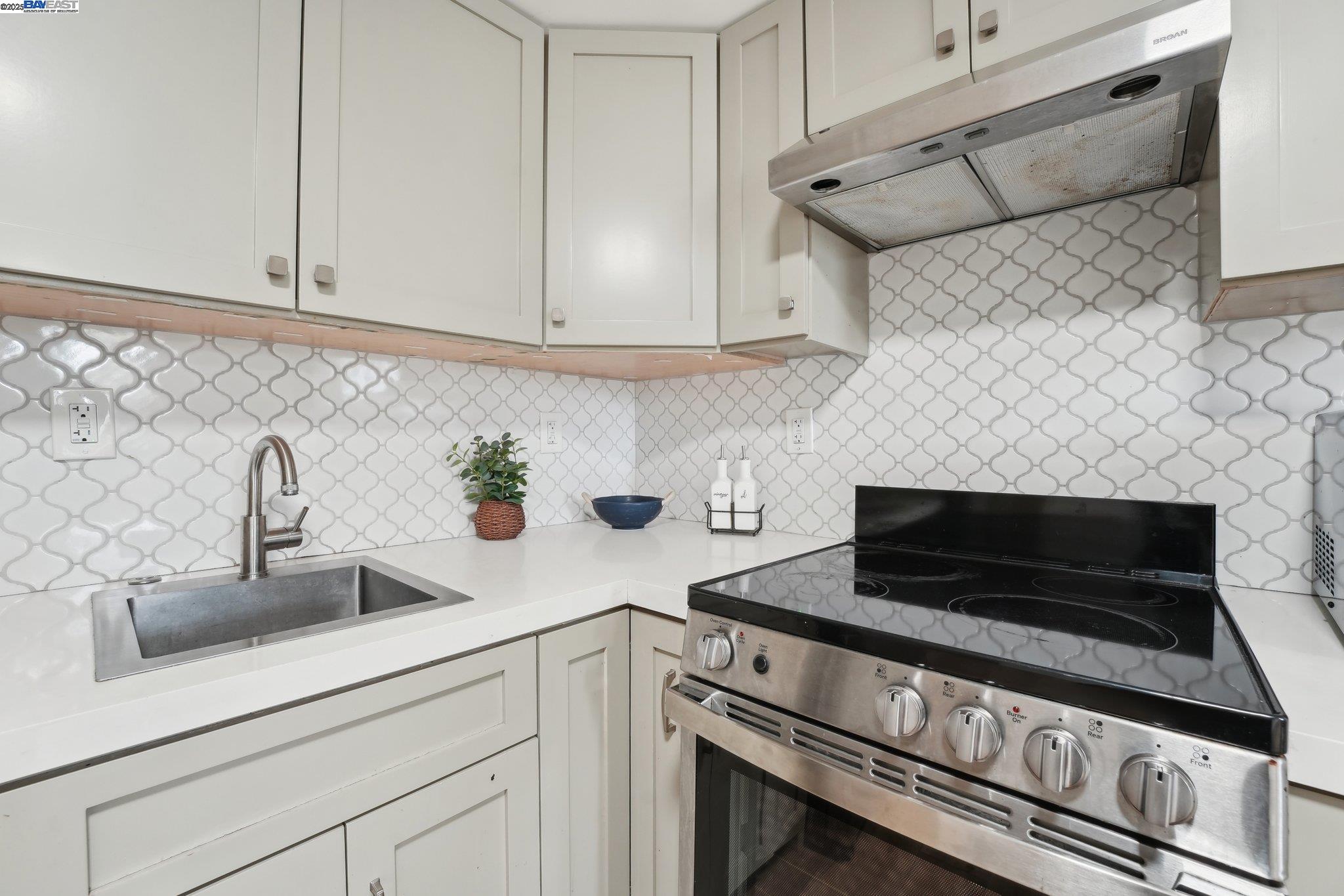 Detail Gallery Image 36 of 60 For 2155 42nd Ave, Oakland,  CA 94601 - – Beds | – Baths