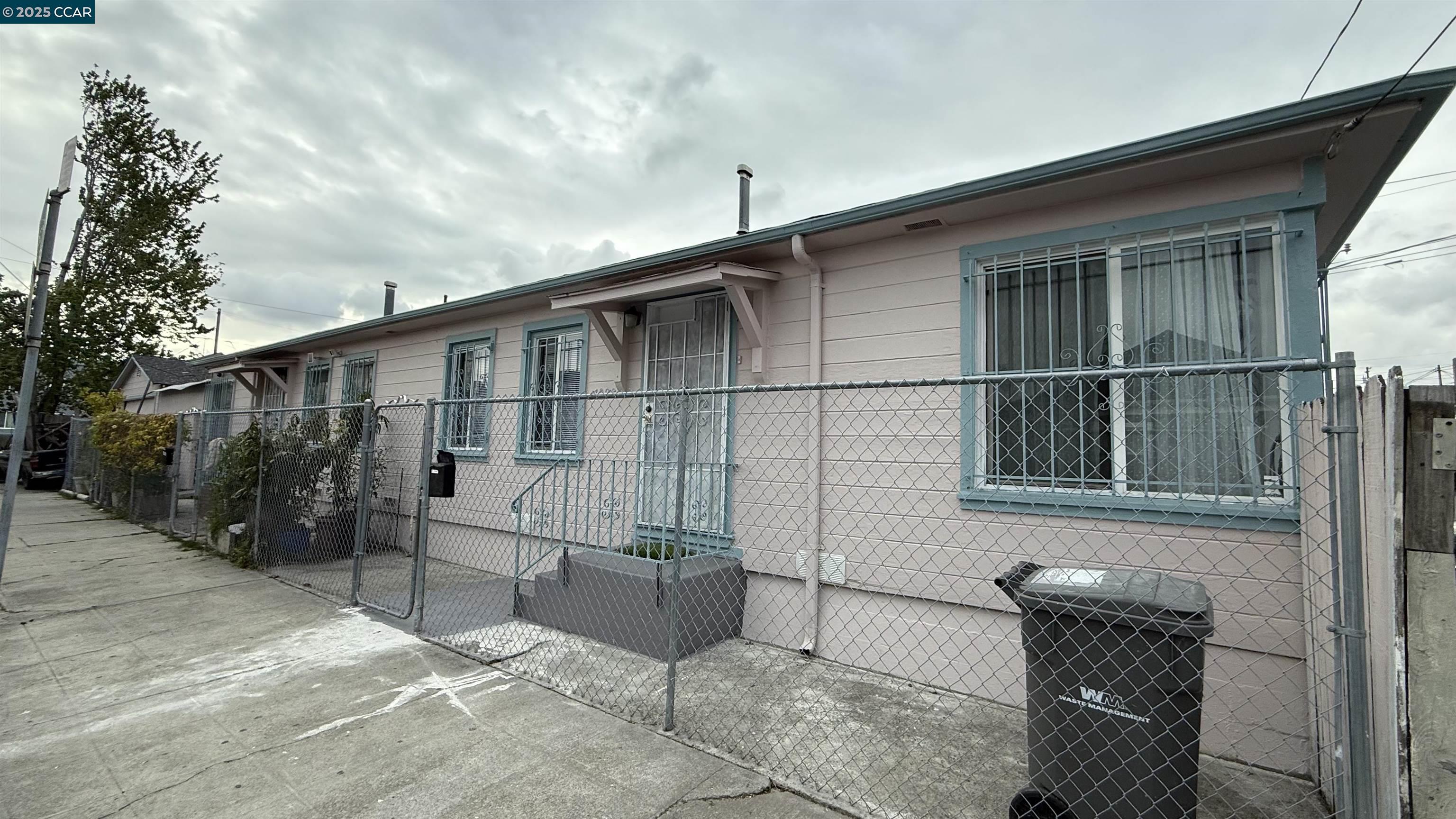Detail Gallery Image 1 of 8 For 4028 E 18th St, Oakland,  CA 94601 - – Beds | – Baths