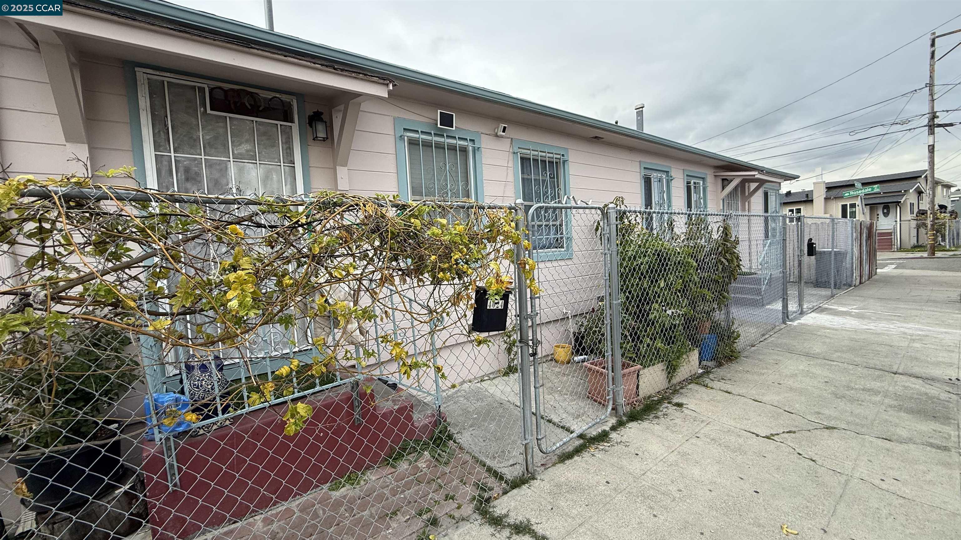 Detail Gallery Image 3 of 8 For 4028 E 18th St, Oakland,  CA 94601 - – Beds | – Baths