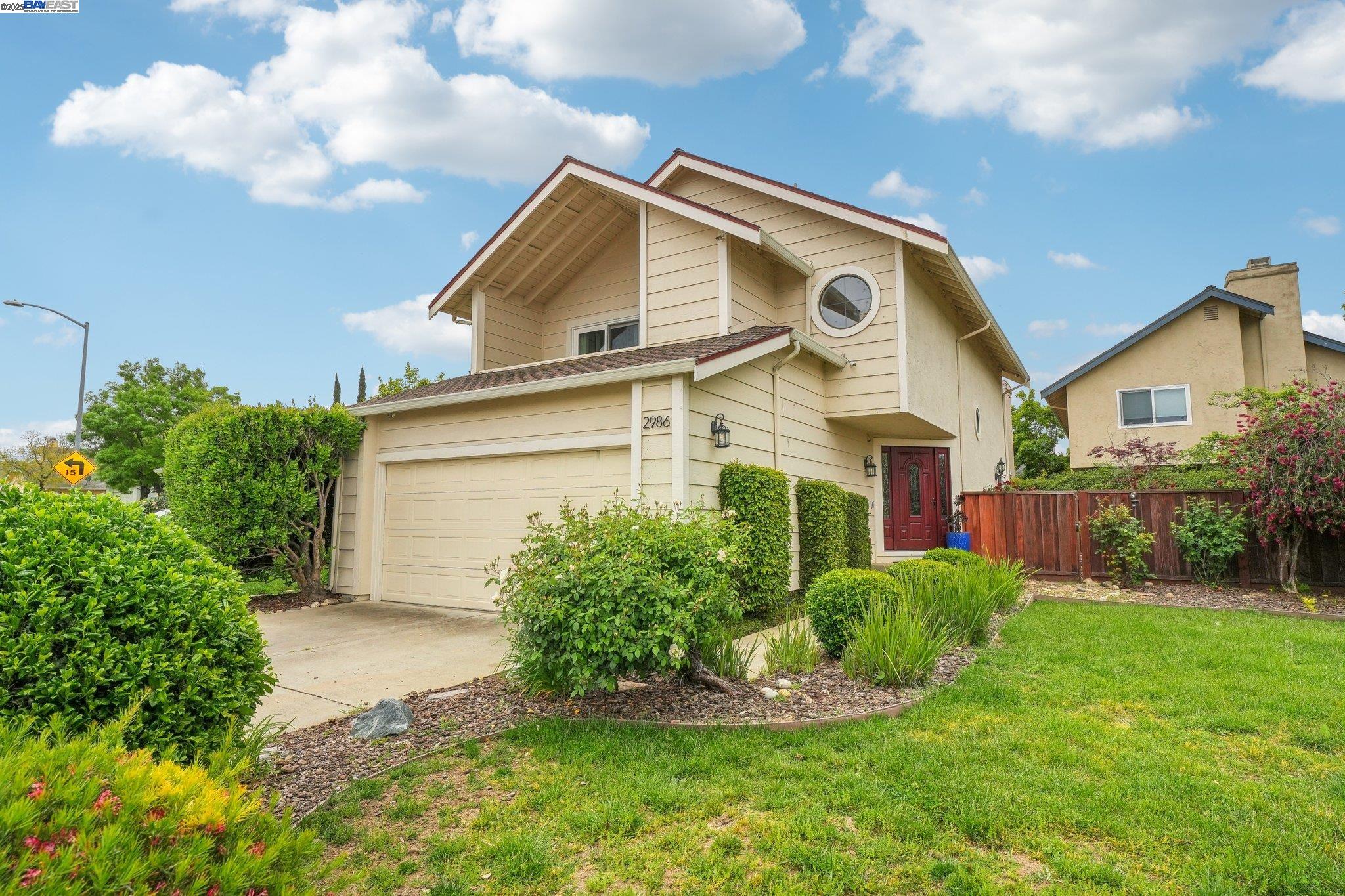 Detail Gallery Image 2 of 57 For 2986 Liberty Dr, Pleasanton,  CA 94566 - 3 Beds | 2/1 Baths