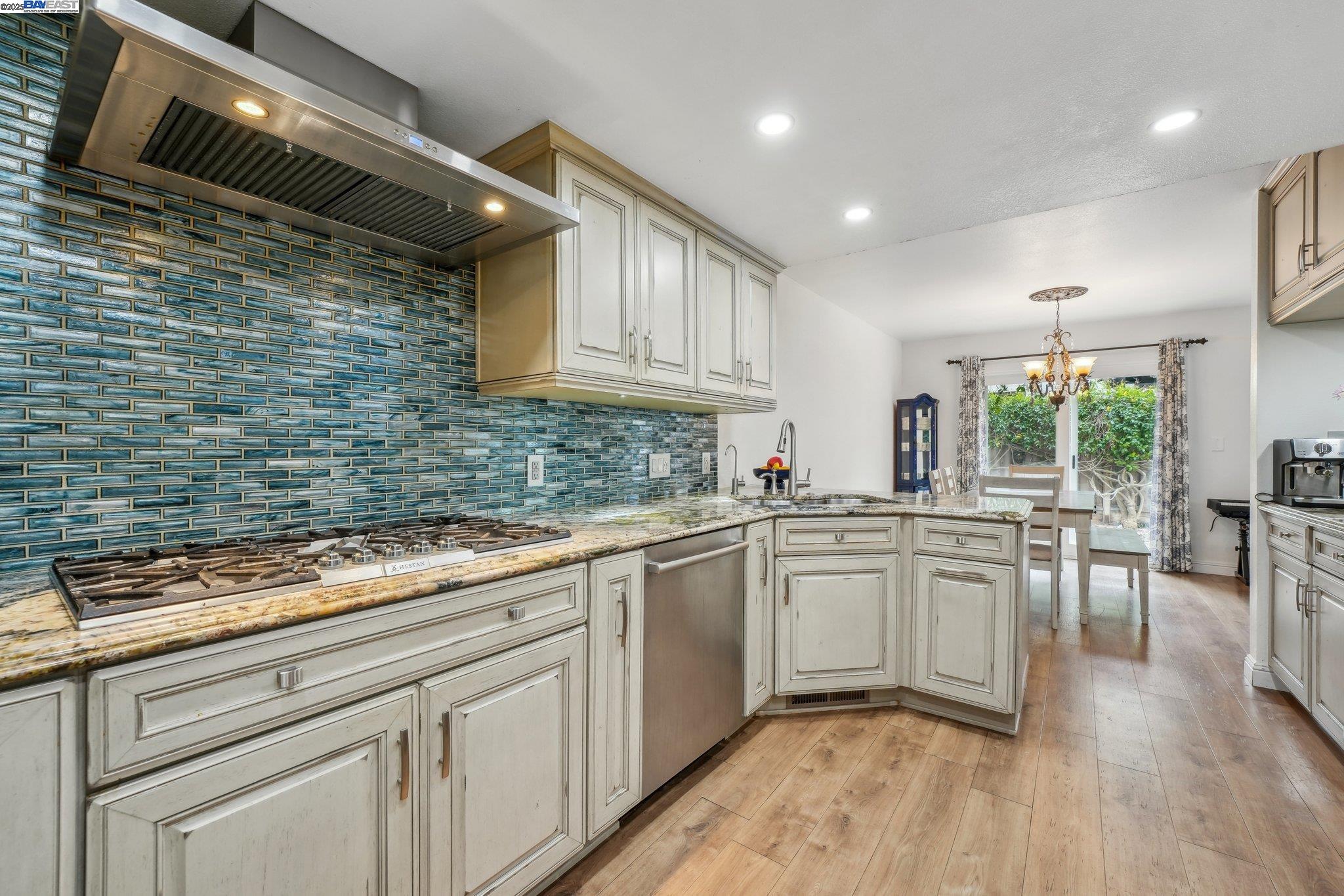 Detail Gallery Image 18 of 57 For 2986 Liberty Dr, Pleasanton,  CA 94566 - 3 Beds | 2/1 Baths