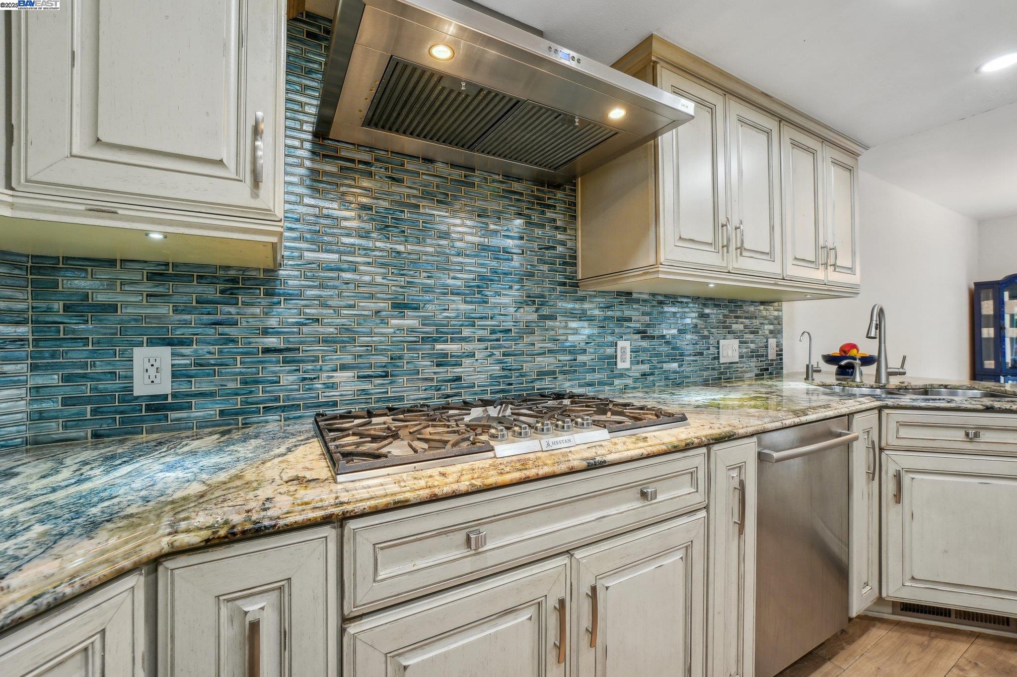 Detail Gallery Image 20 of 57 For 2986 Liberty Dr, Pleasanton,  CA 94566 - 3 Beds | 2/1 Baths
