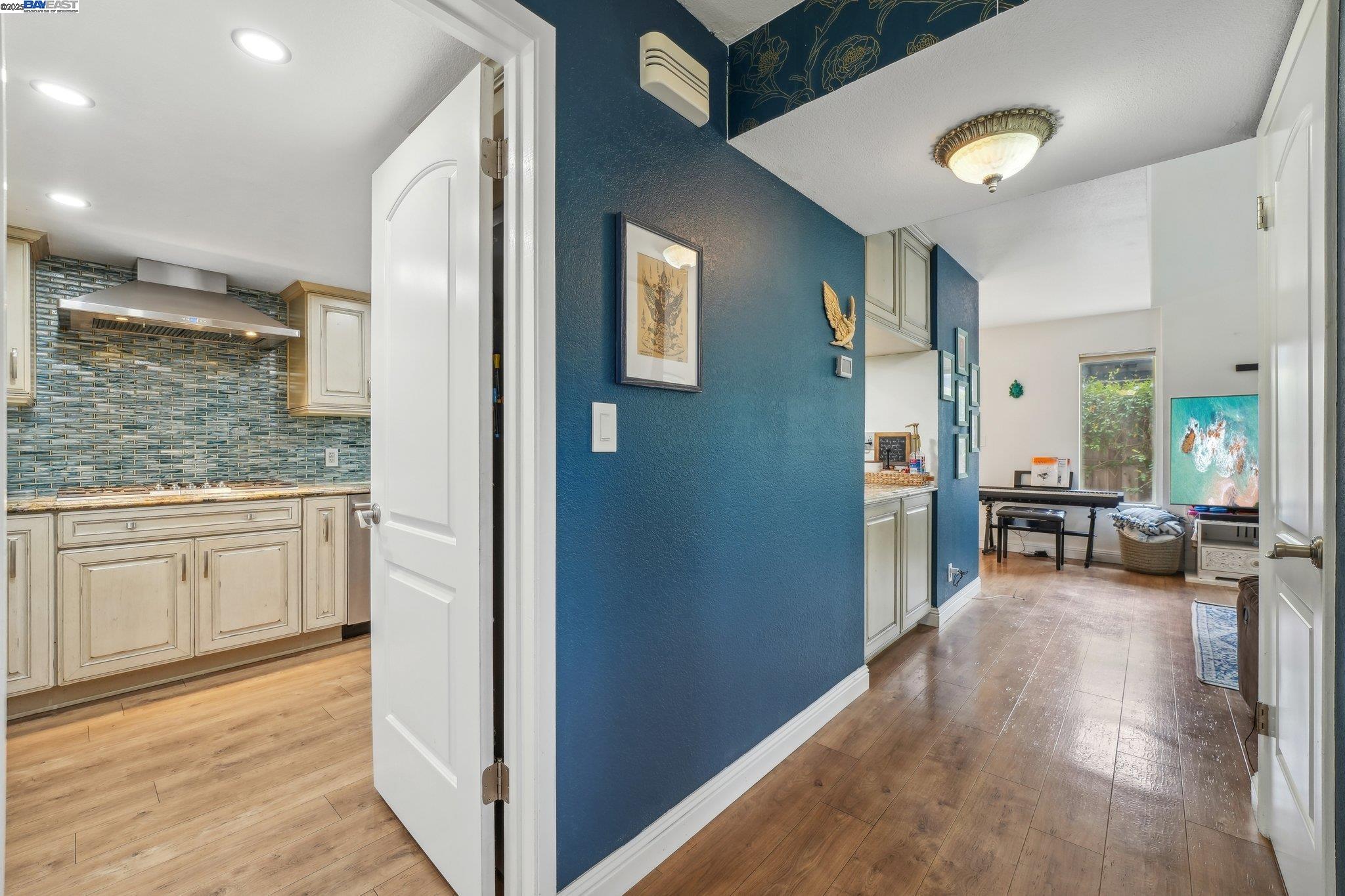 Detail Gallery Image 24 of 57 For 2986 Liberty Dr, Pleasanton,  CA 94566 - 3 Beds | 2/1 Baths